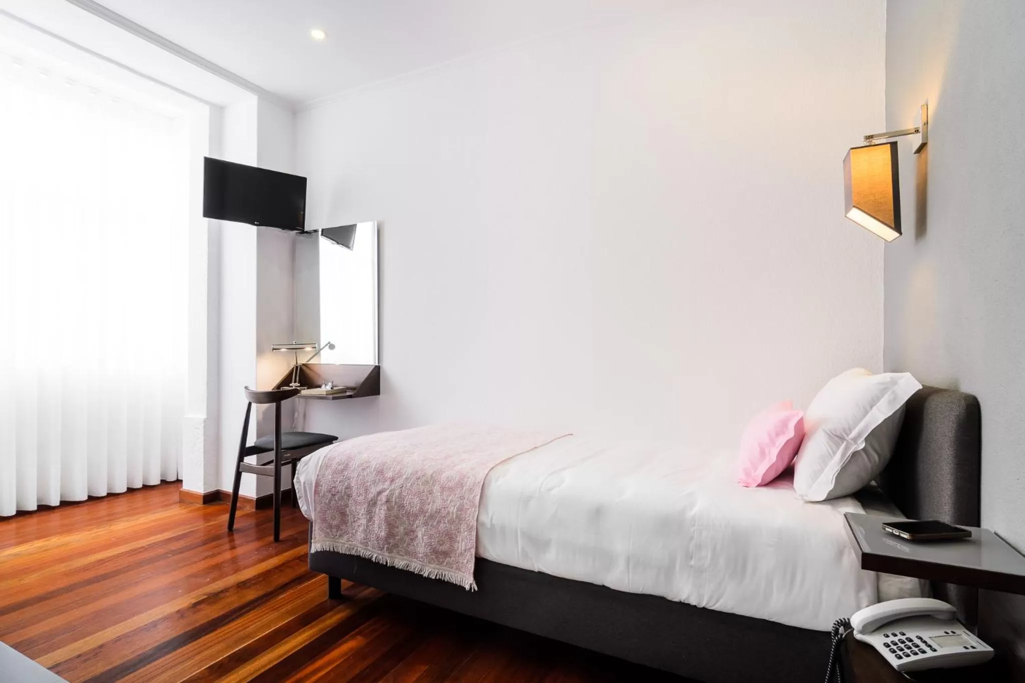 Bed in Hotel Portuense Lisboa