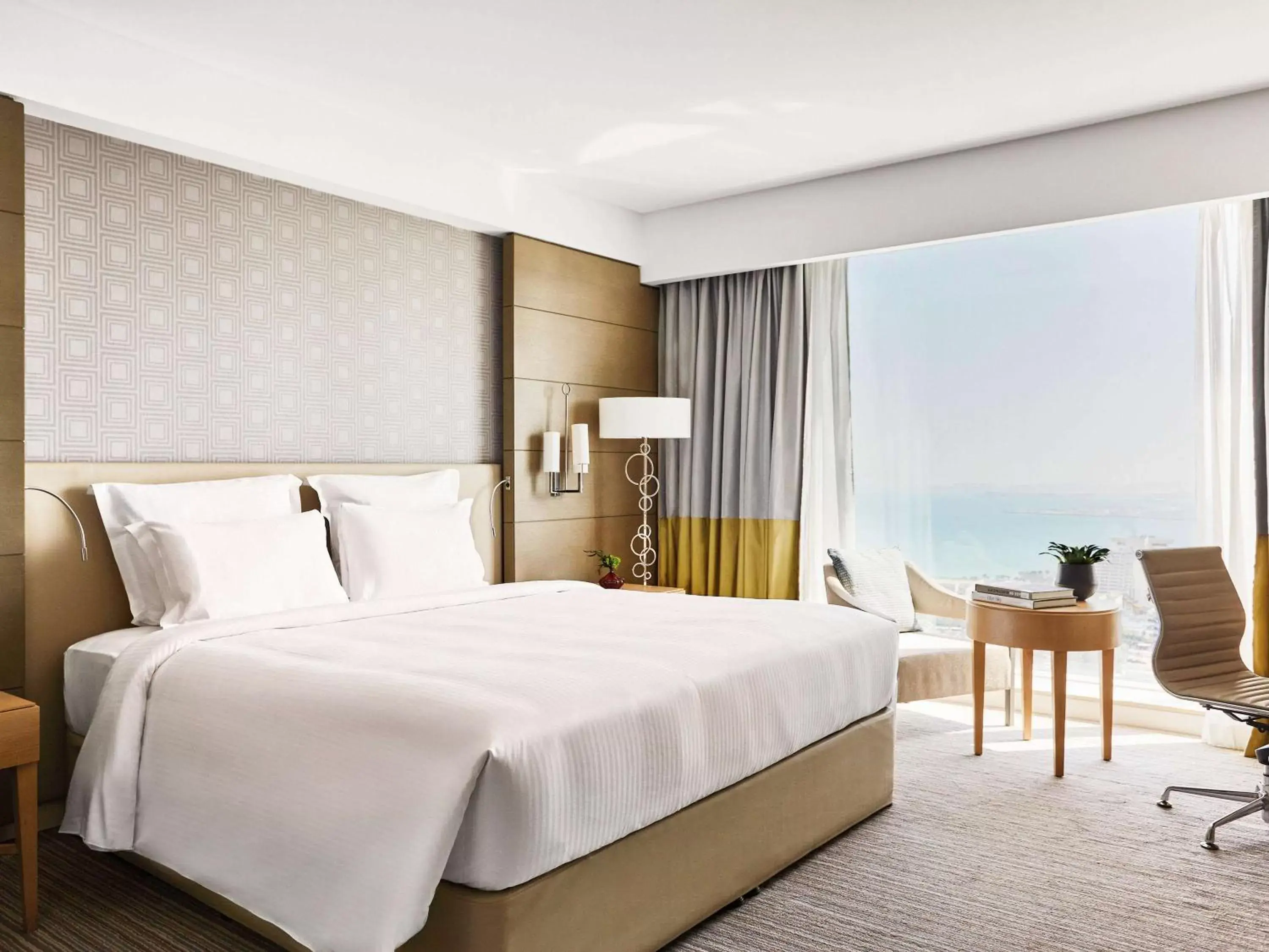 Photo of the whole room, Bed in Pullman Doha West Bay