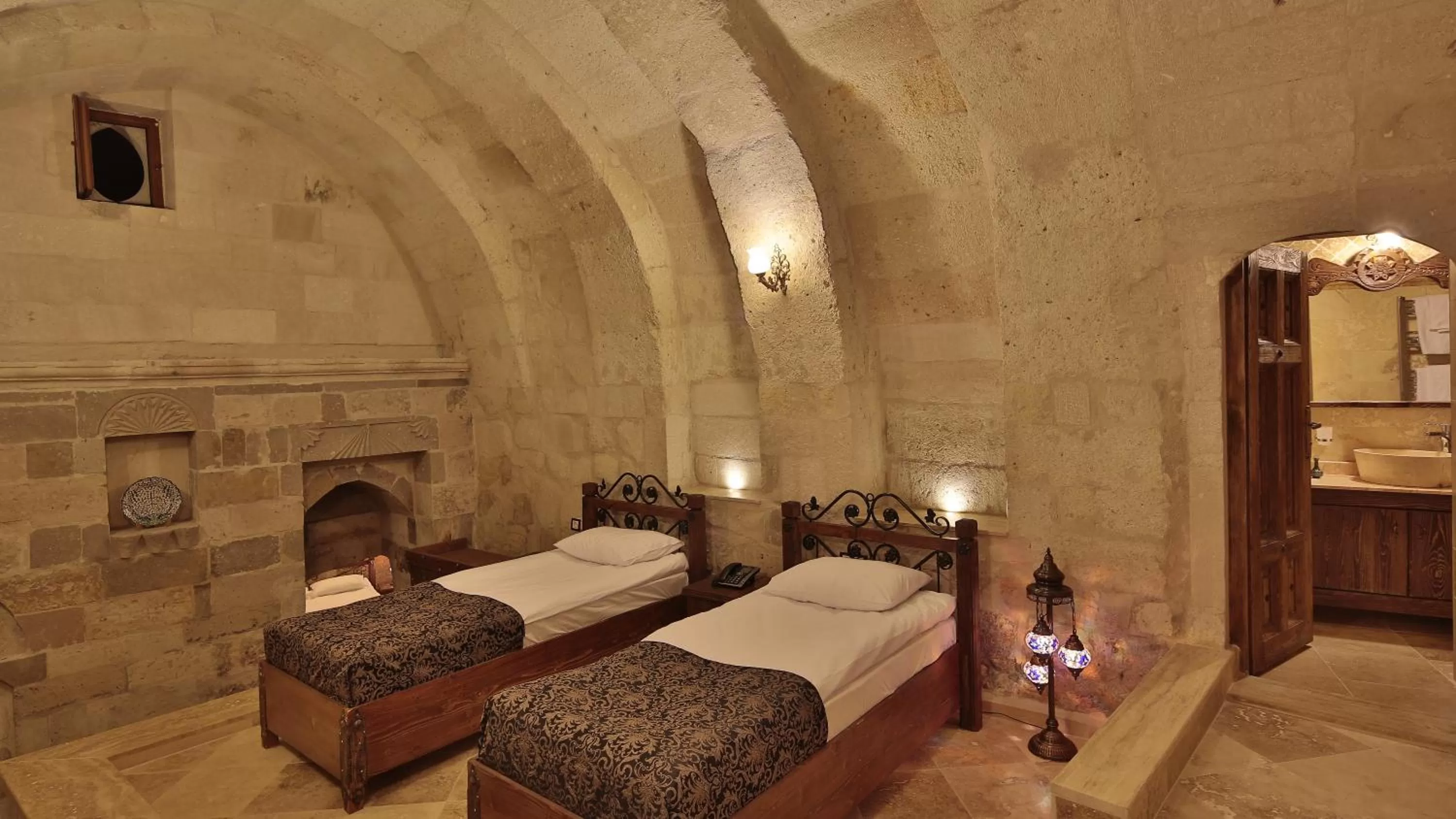 Bed in Cappadocia Cave Land Hotel
