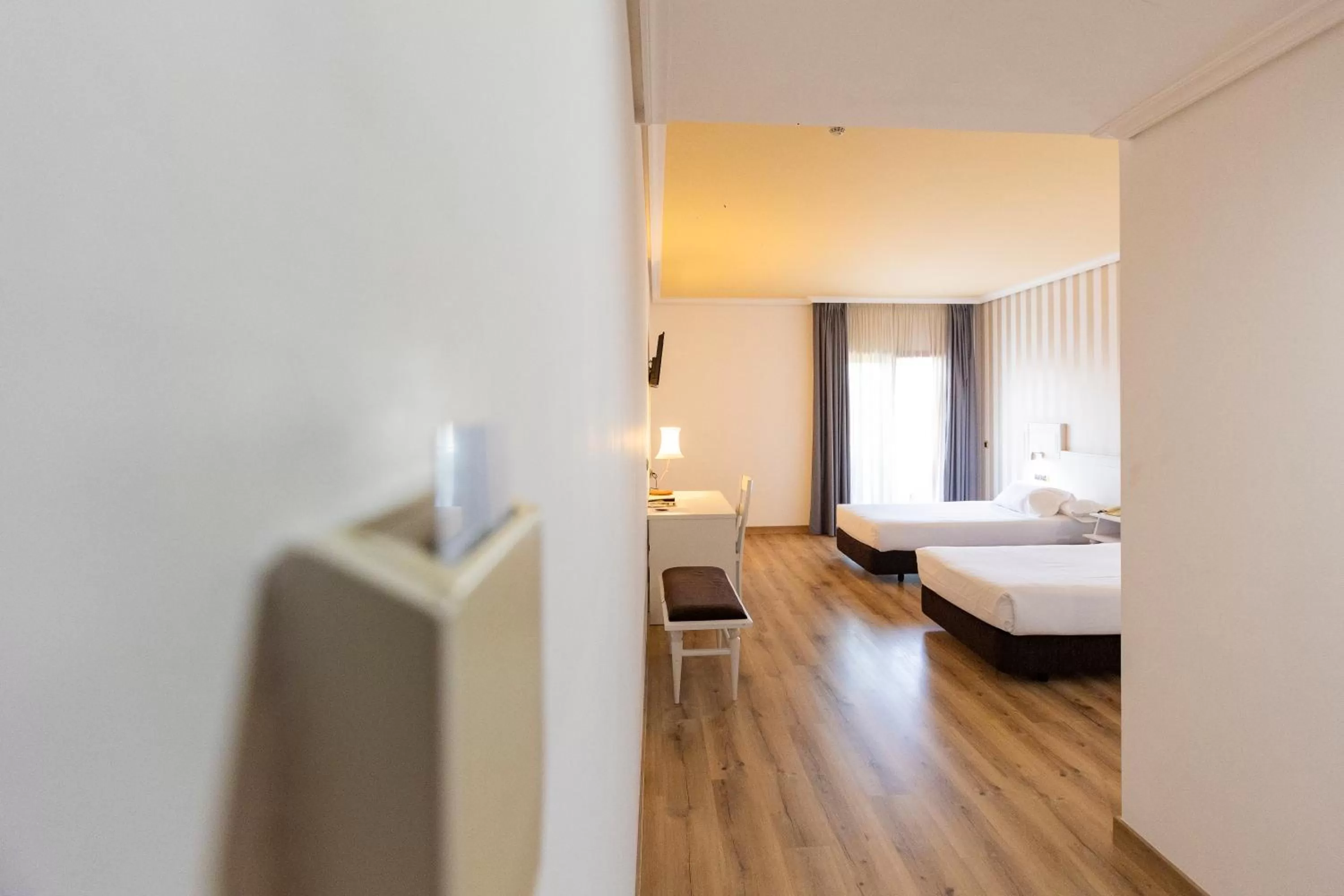 Bedroom, Bed in Hotel Alfonso I