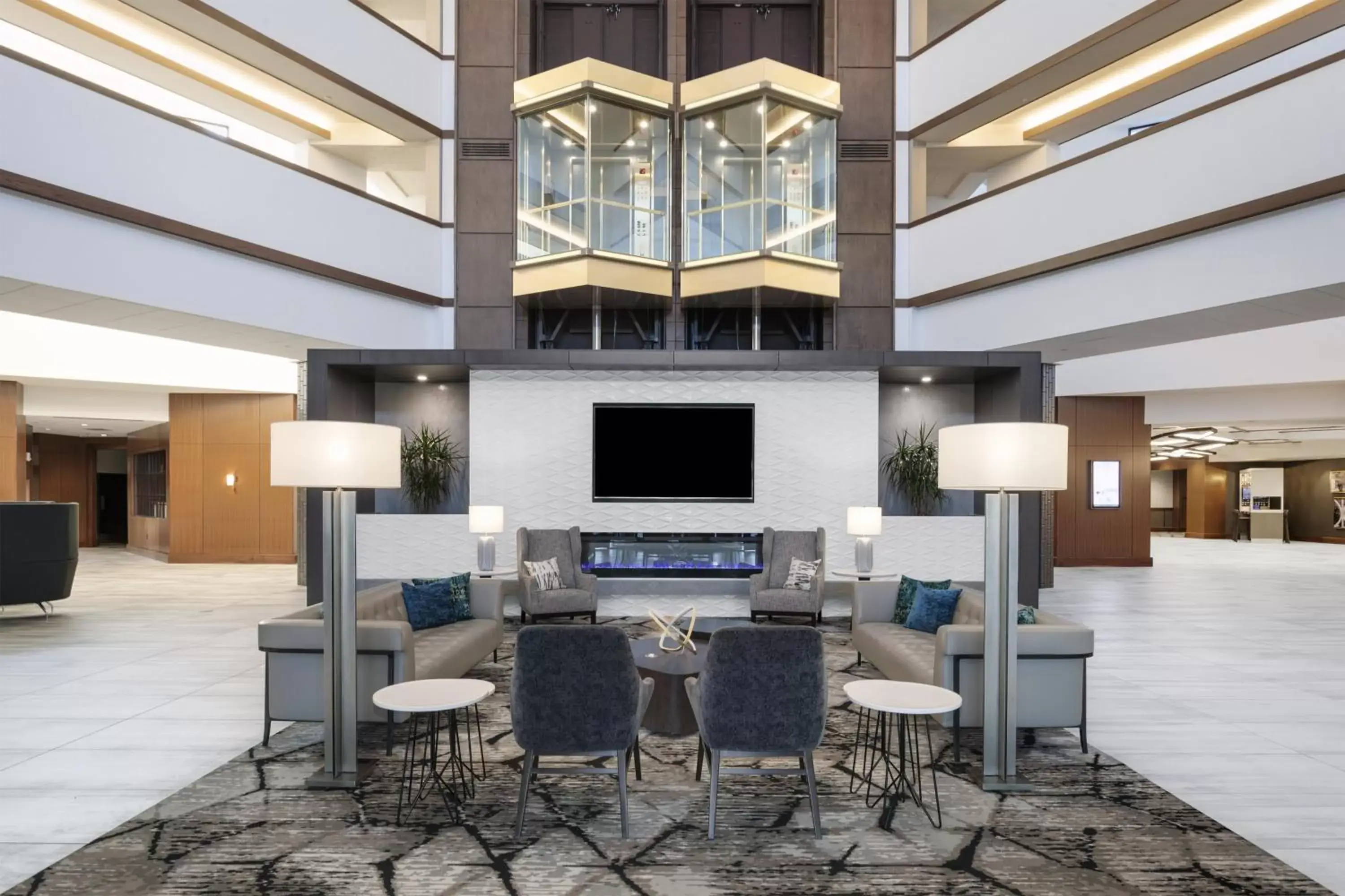 Lobby or reception in Crowne Plaza Lansing West, an IHG Hotel