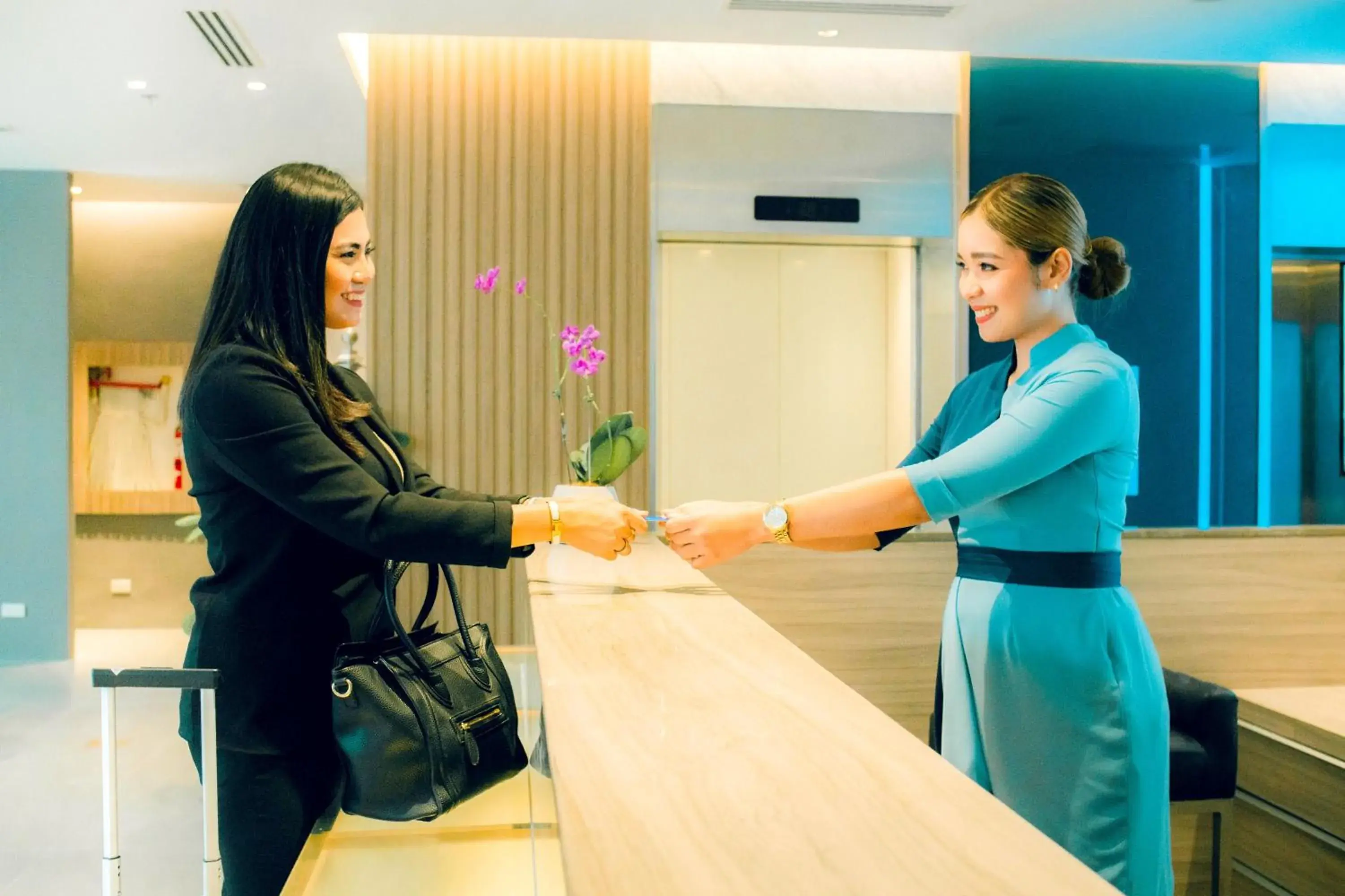 Lobby or reception in Harolds Evotel Quezon City