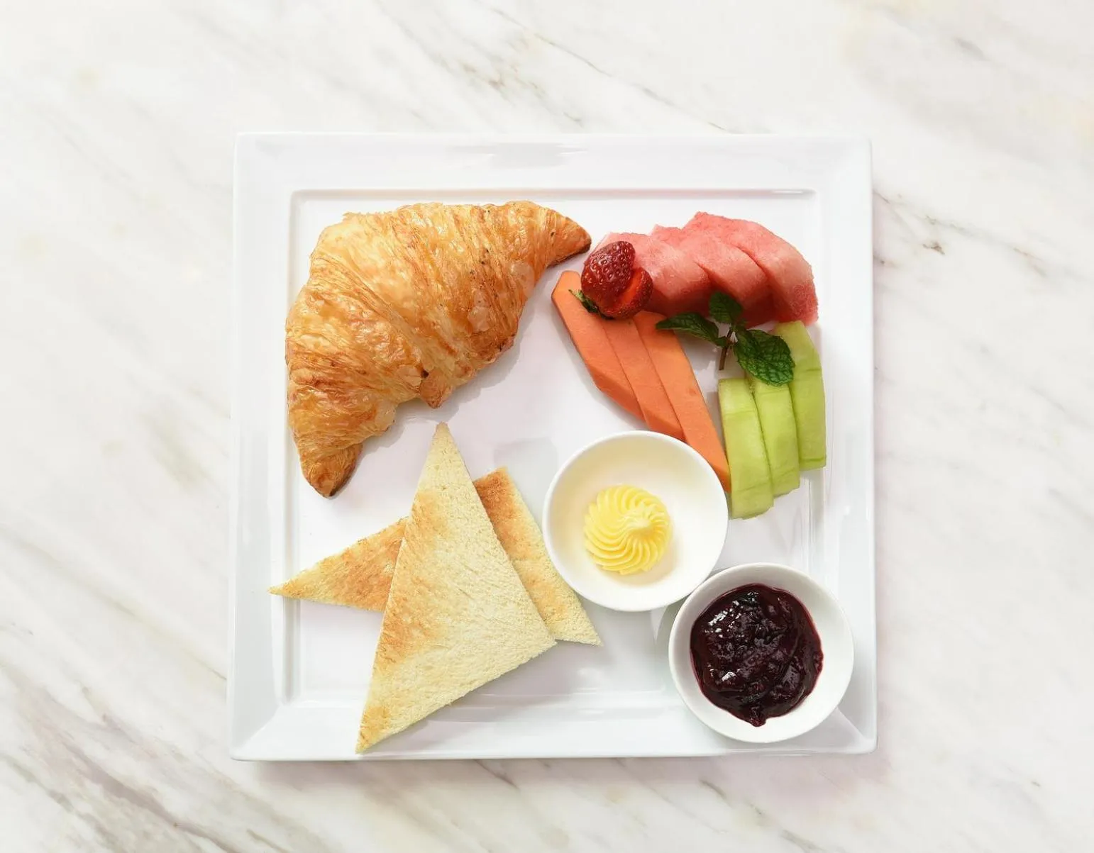 Continental breakfast in Dwijaya House of Pakubuwono