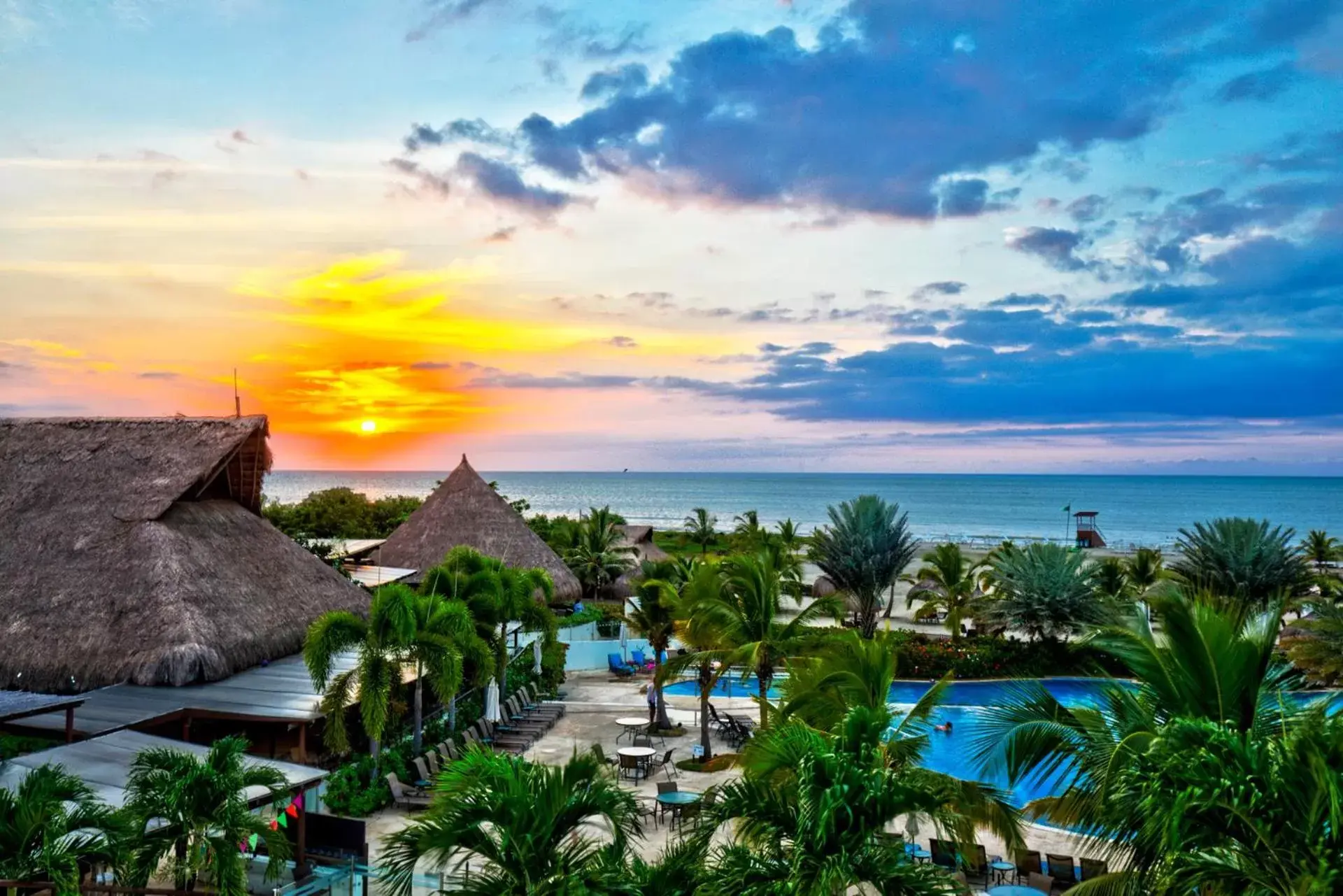 Sunset, Pool View in Estelar Playa Manzanillo - All inclusive