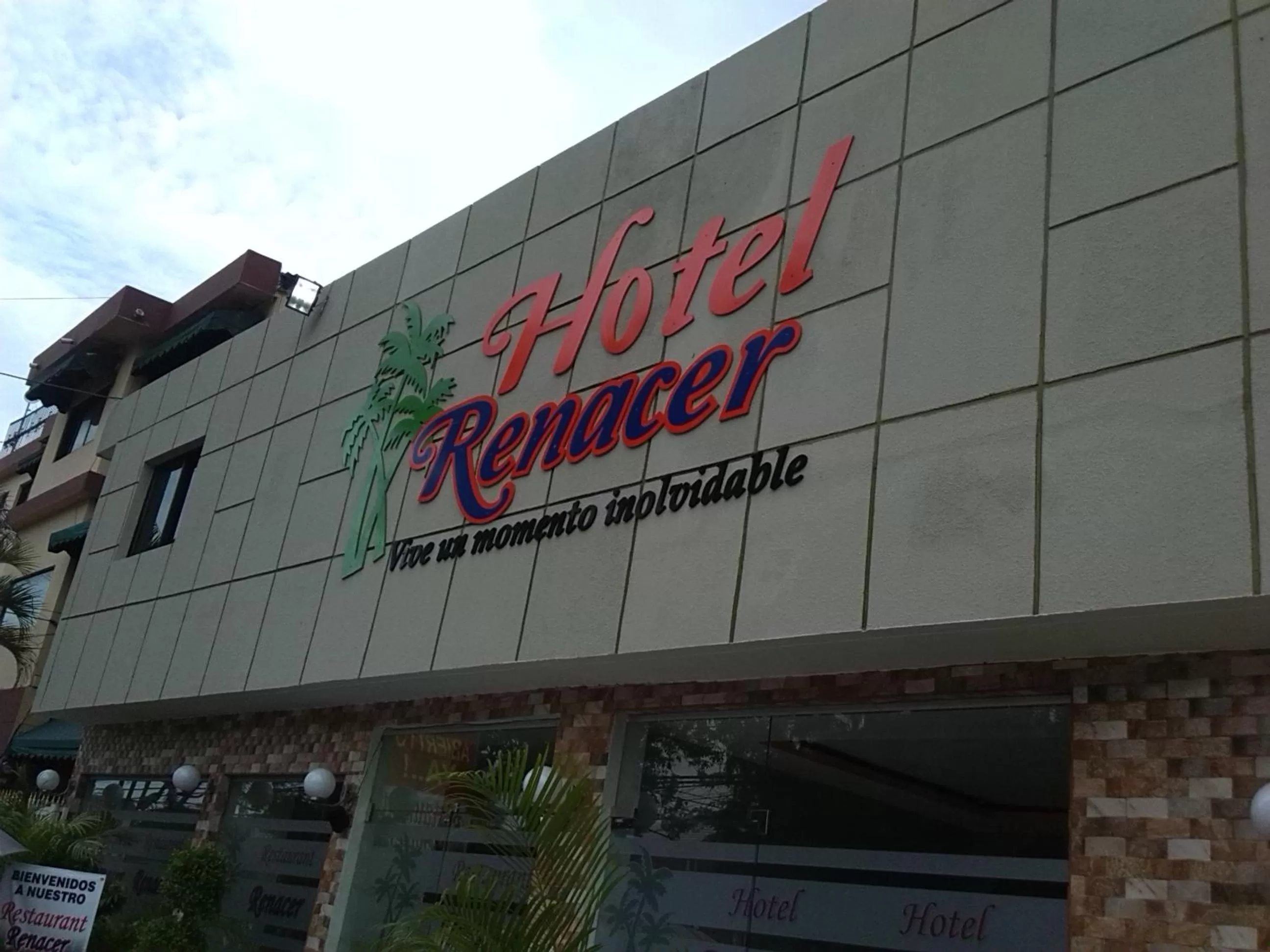 Hotel Renacer