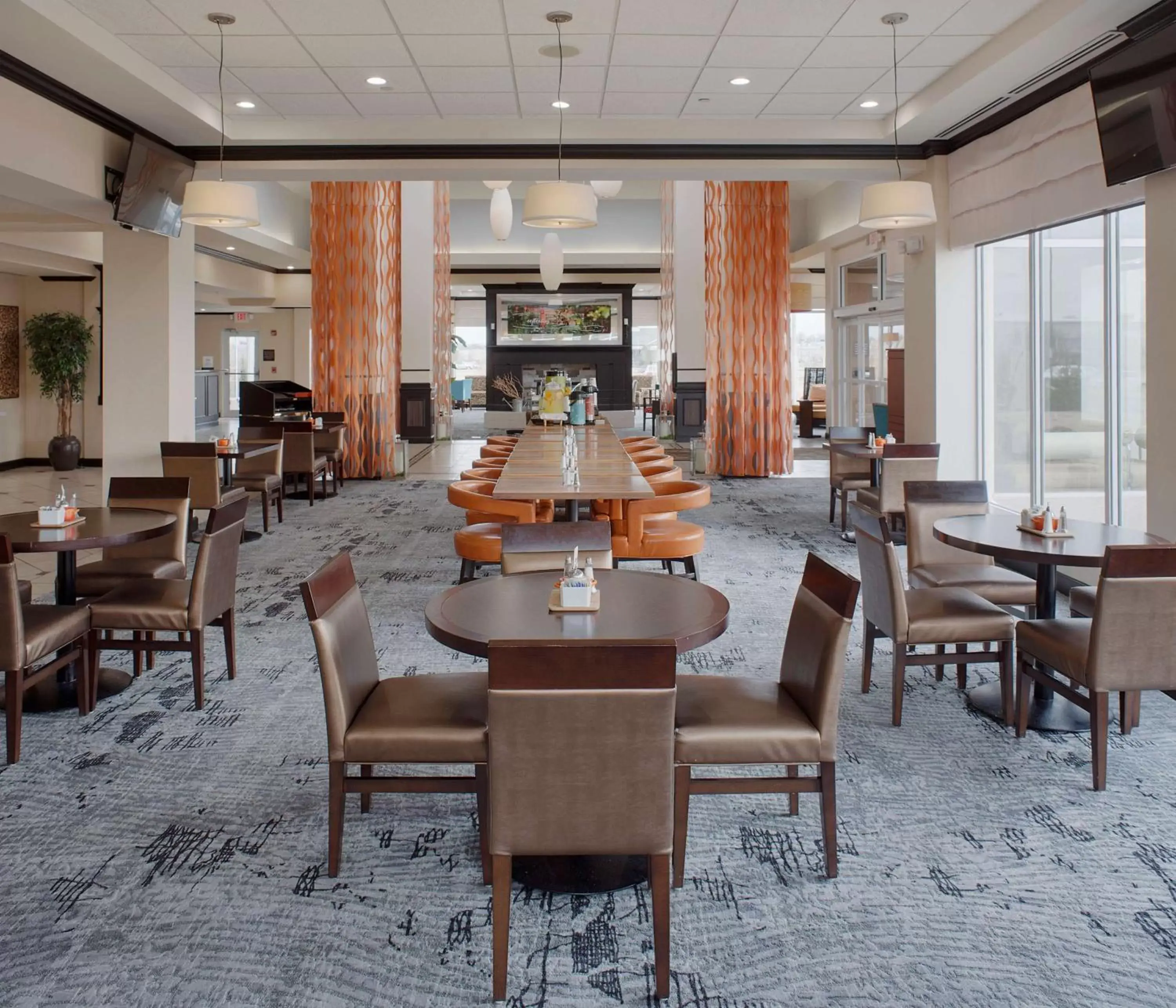 Dining area, Restaurant/Places to Eat in Hilton Garden Inn Jonesboro