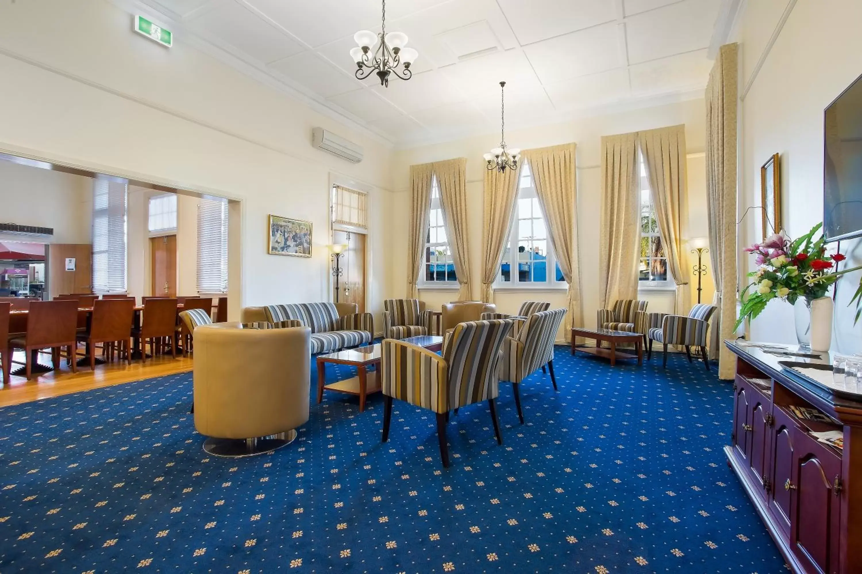 Lounge or bar, Restaurant/Places to Eat in Quality Hotel Regent Rockhampton