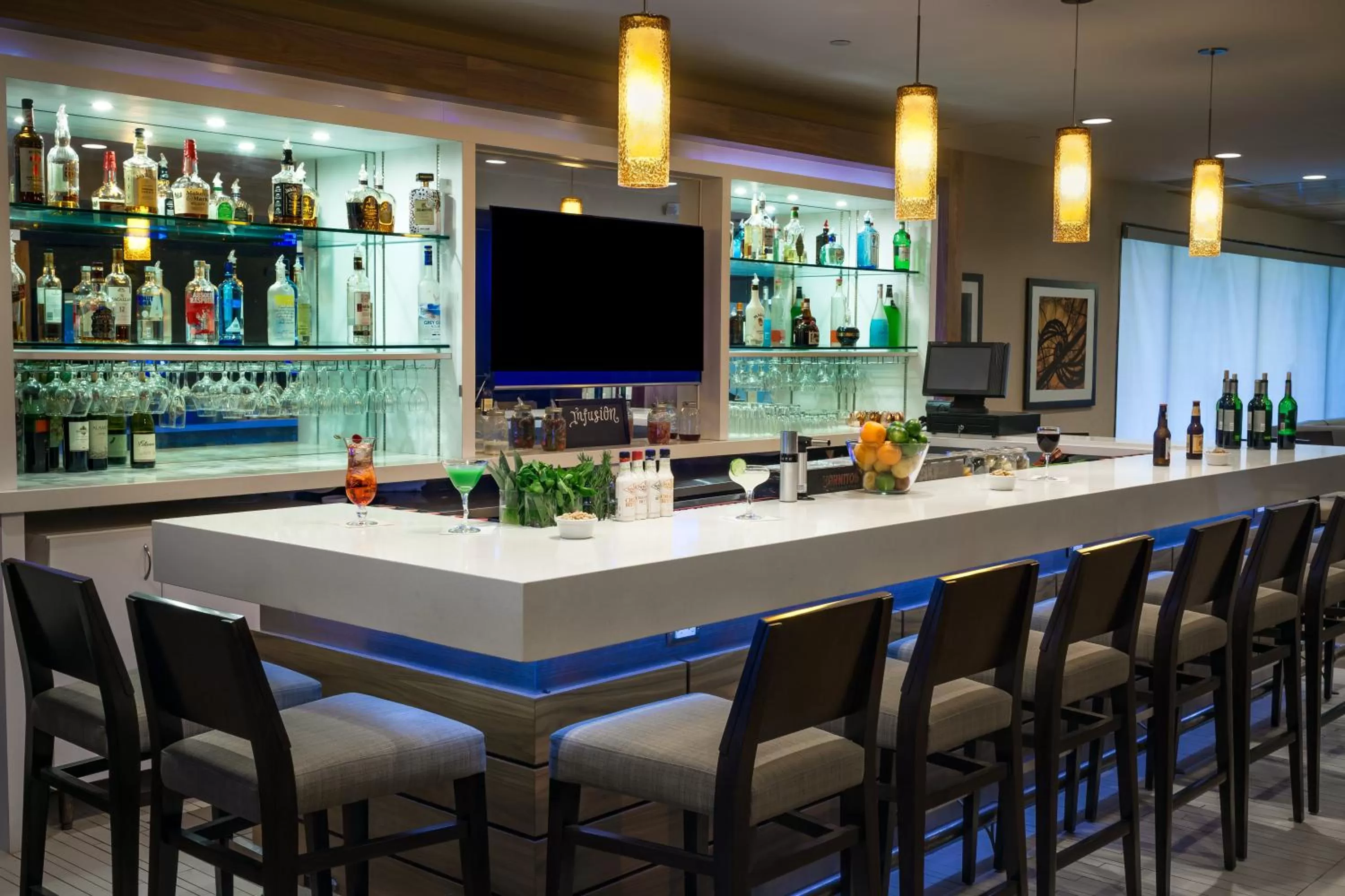 Lounge or bar, Lounge/Bar in Holiday Inn San Antonio-Downtown/Market Square, an IHG Hotel