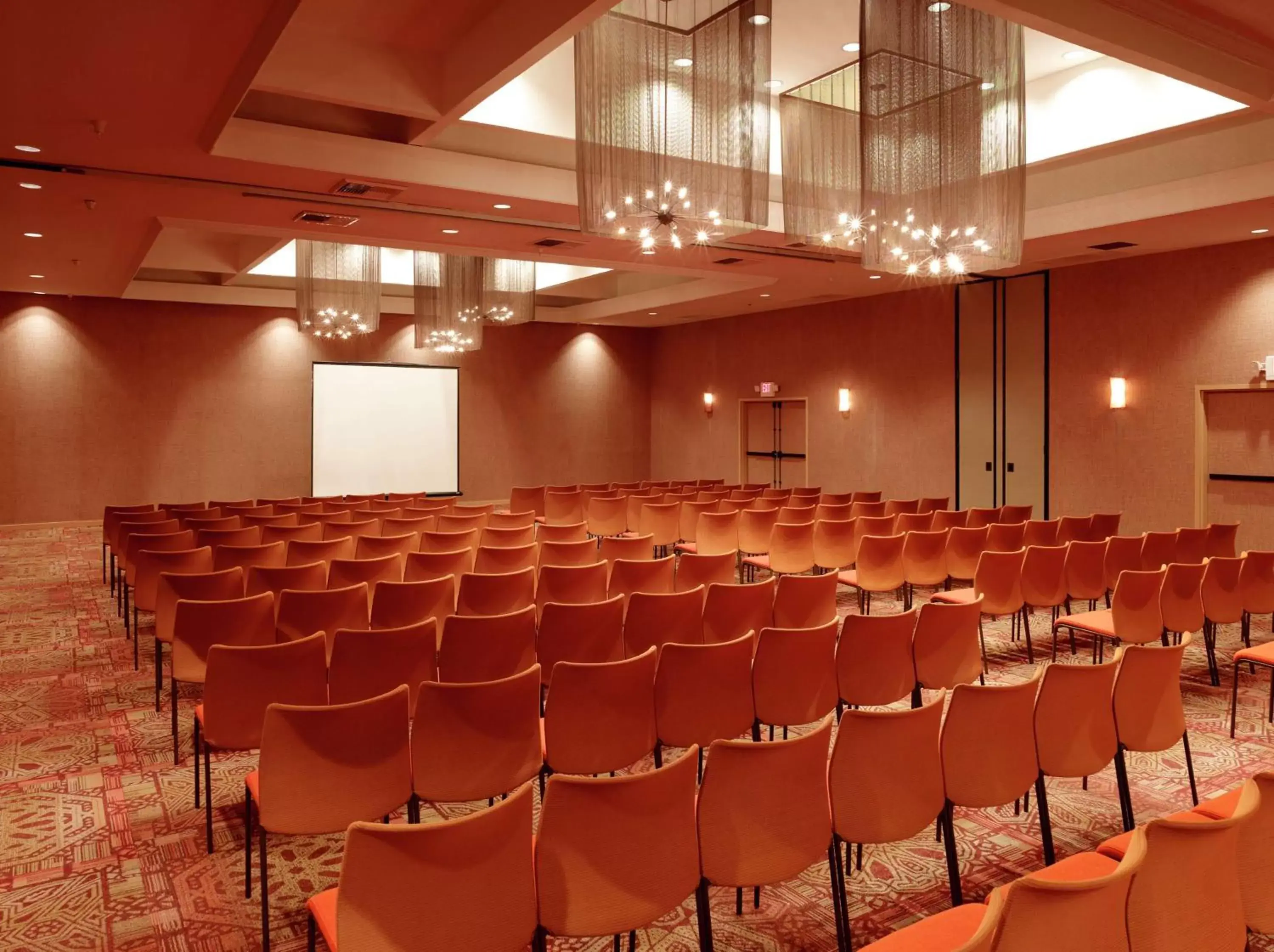 Meeting/conference room in Hotel Maya - a DoubleTree by Hilton Hotel