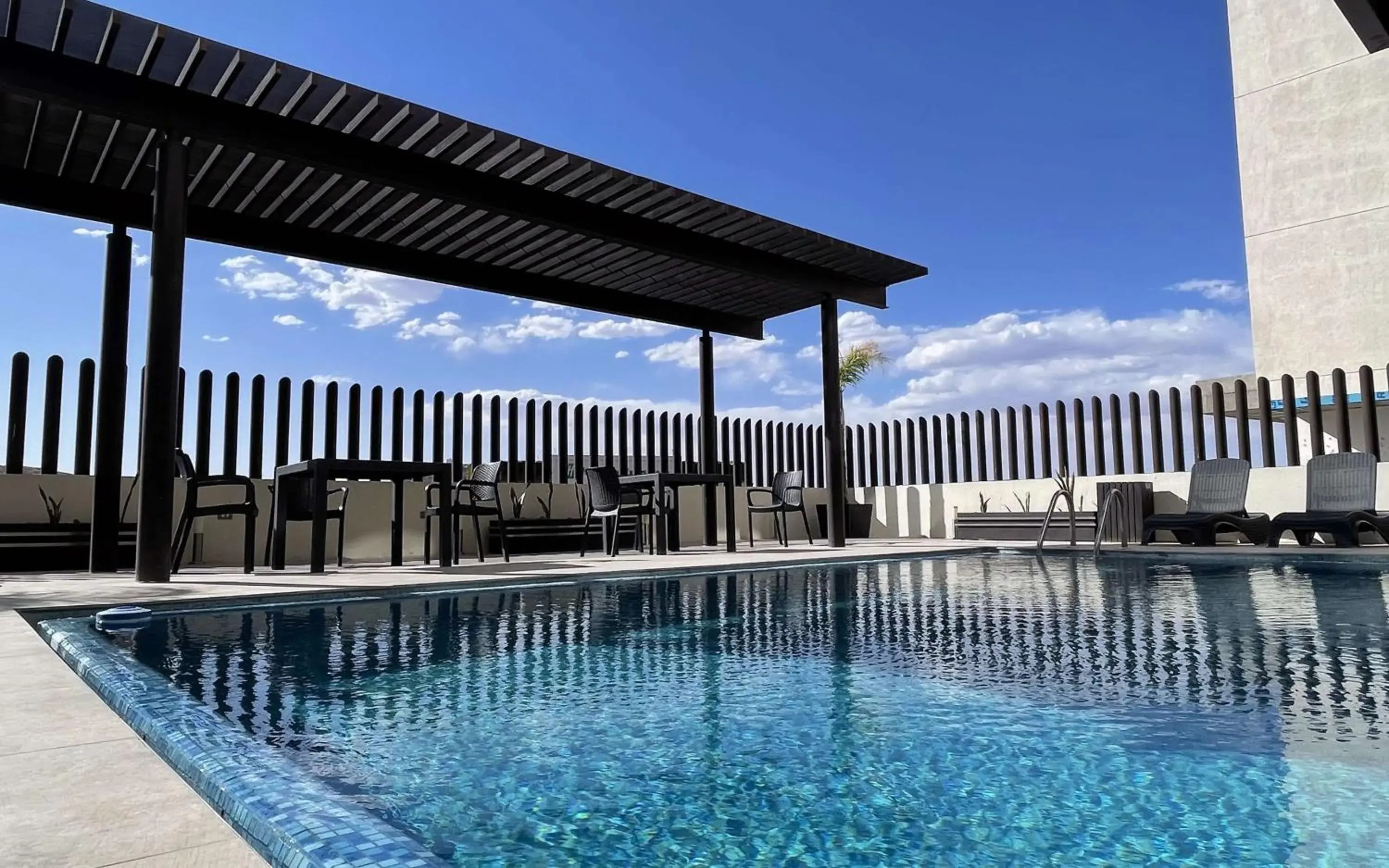 Pool view, Swimming Pool in Best Western Plus Chihuahua Juventud