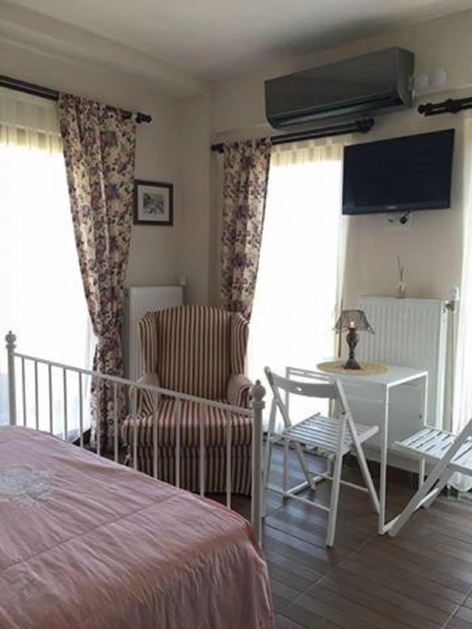 Decorative detail, Bed in Ede Apart Otel