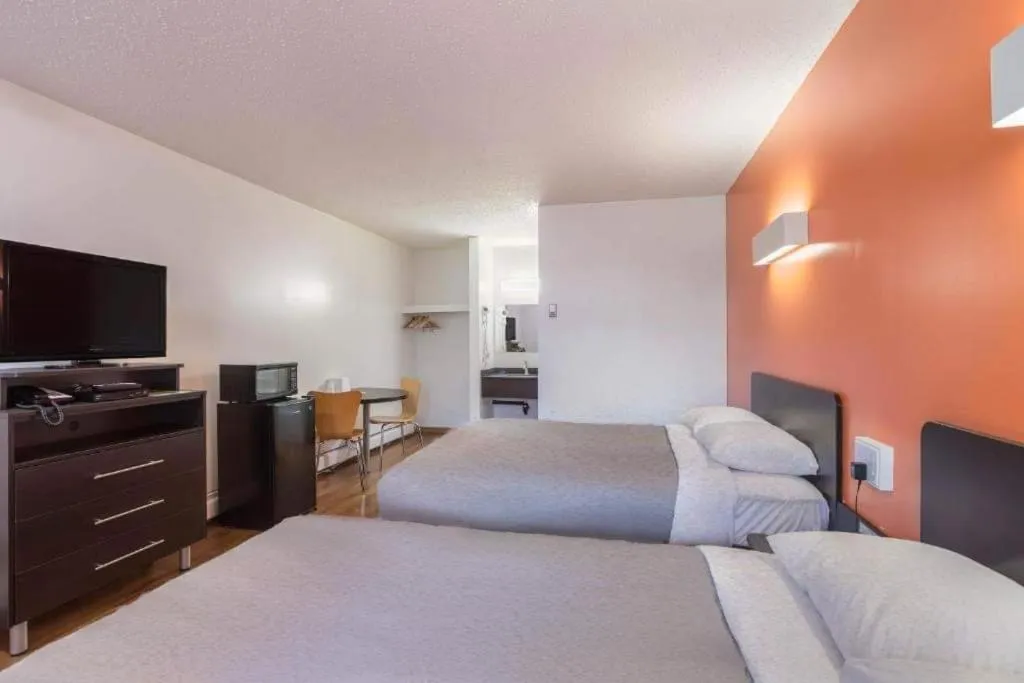 Motel Bo-Camrose, AB