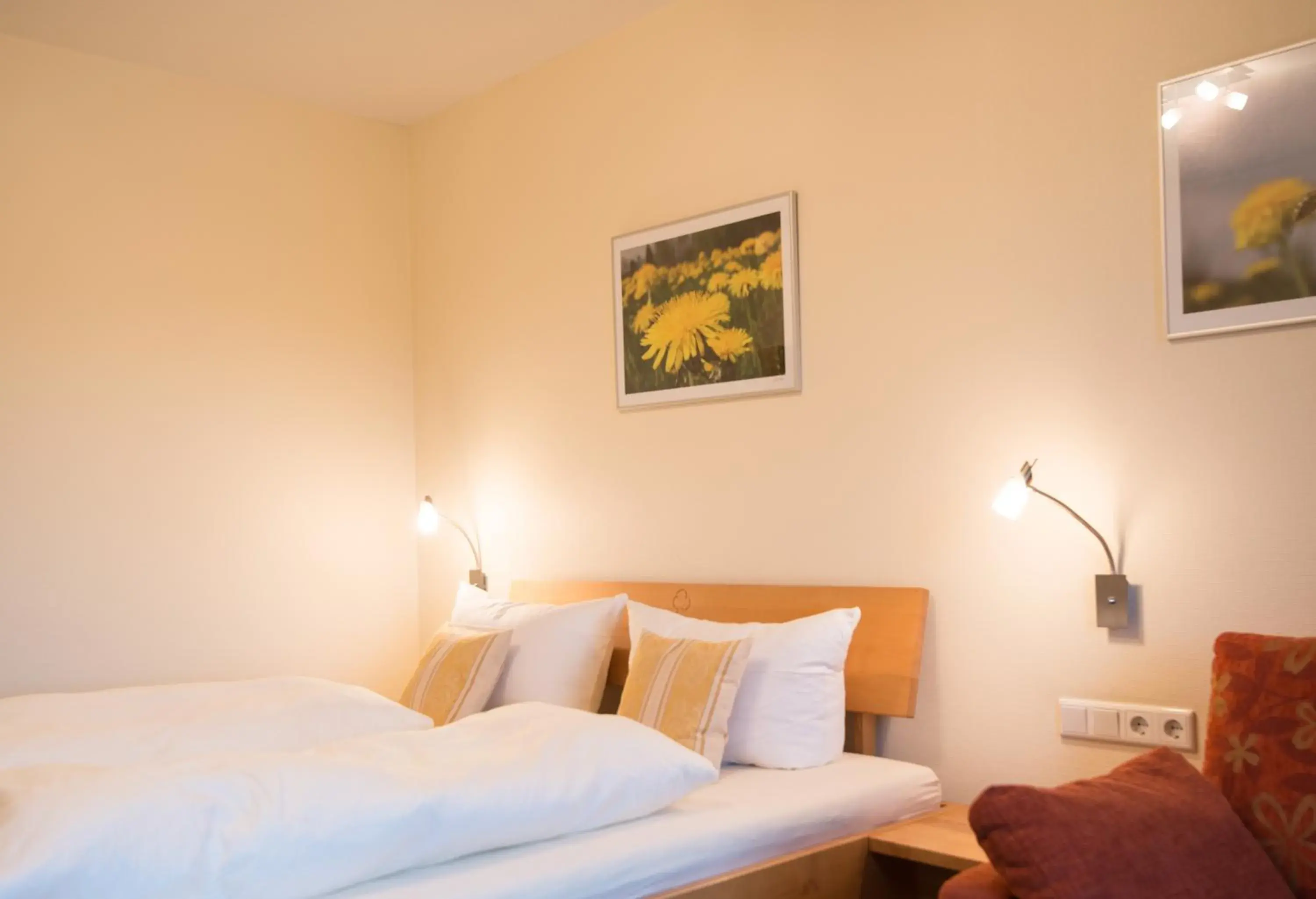 Photo of the whole room, Bed in Landhotel-Gasthof Grüner Baum