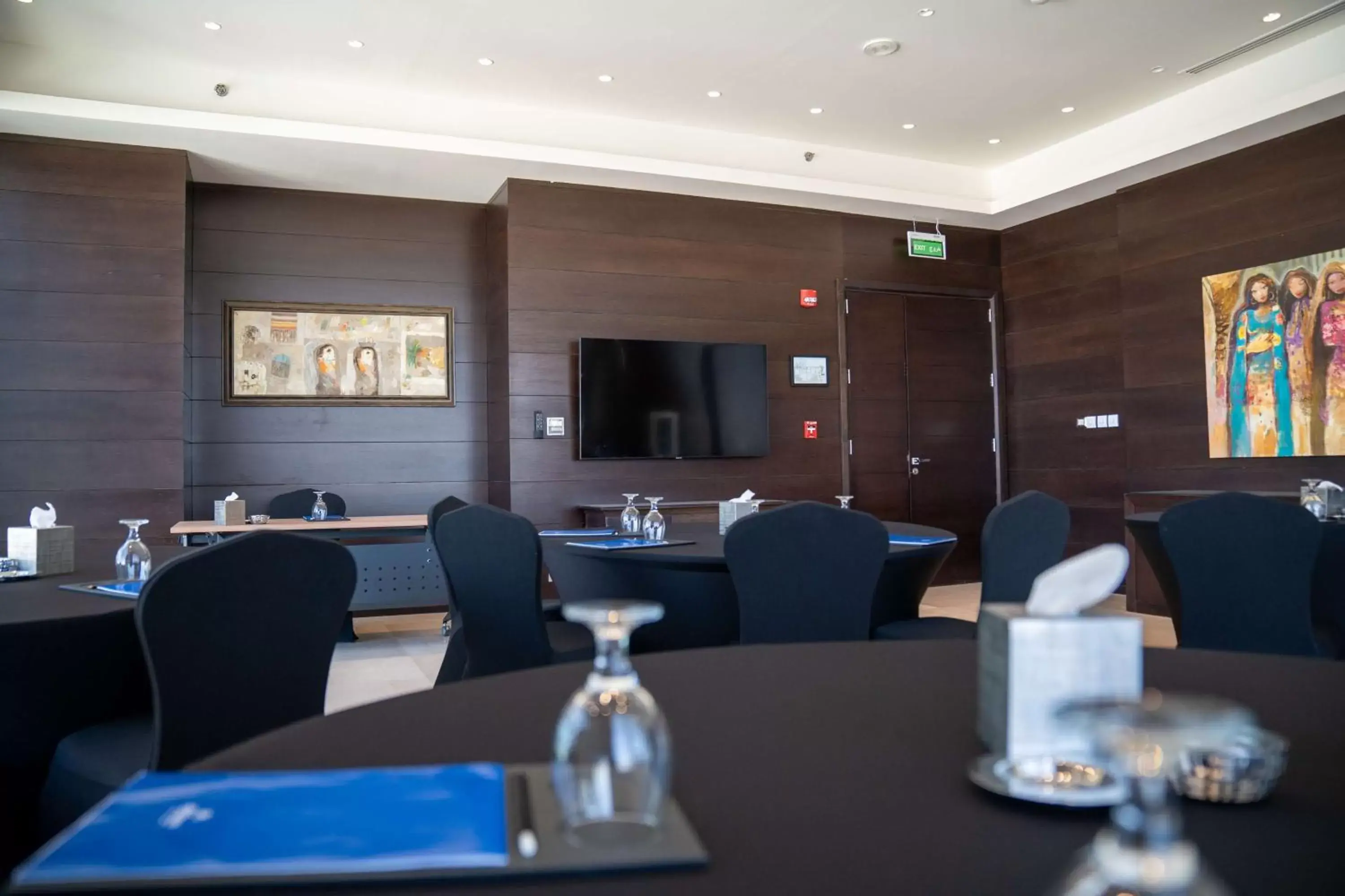 Meeting/conference room, Restaurant/Places to Eat in Hilton Amman