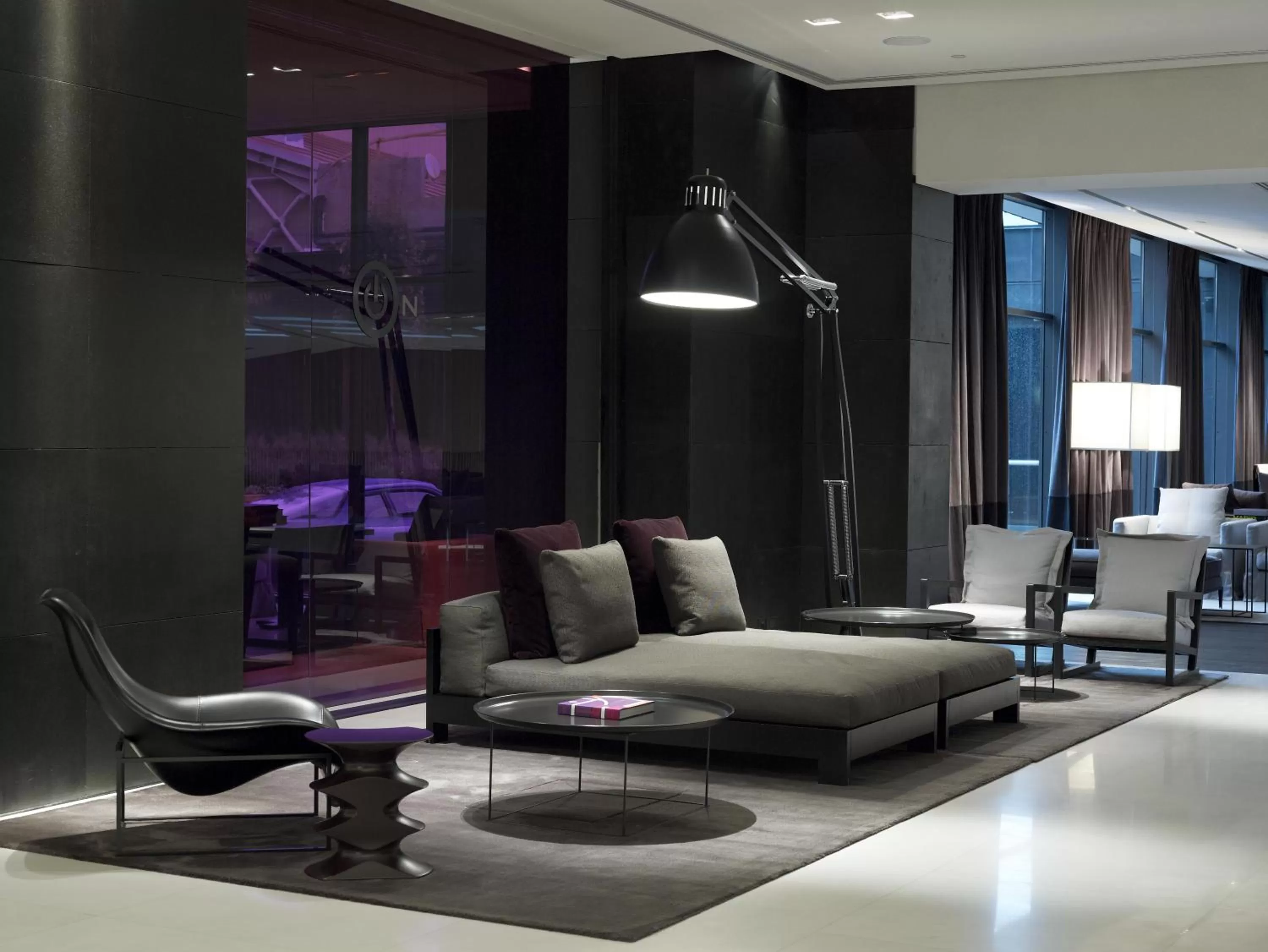 Lobby or reception in The Met Hotel Thessaloniki, a Member of Design Hotels