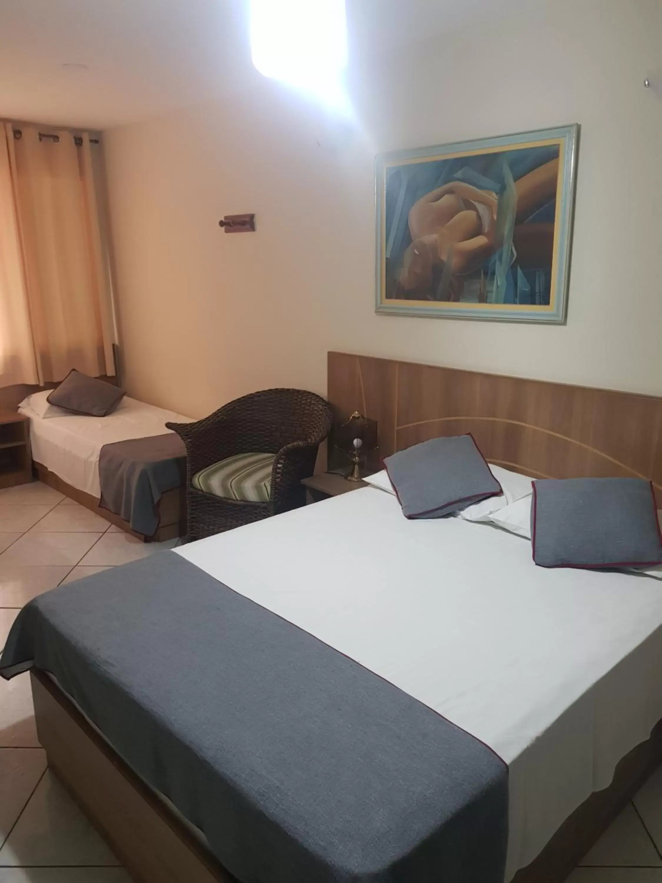 Bed in San Francisco Plazza Hotel Bed in San Francisco Plazza Hotel