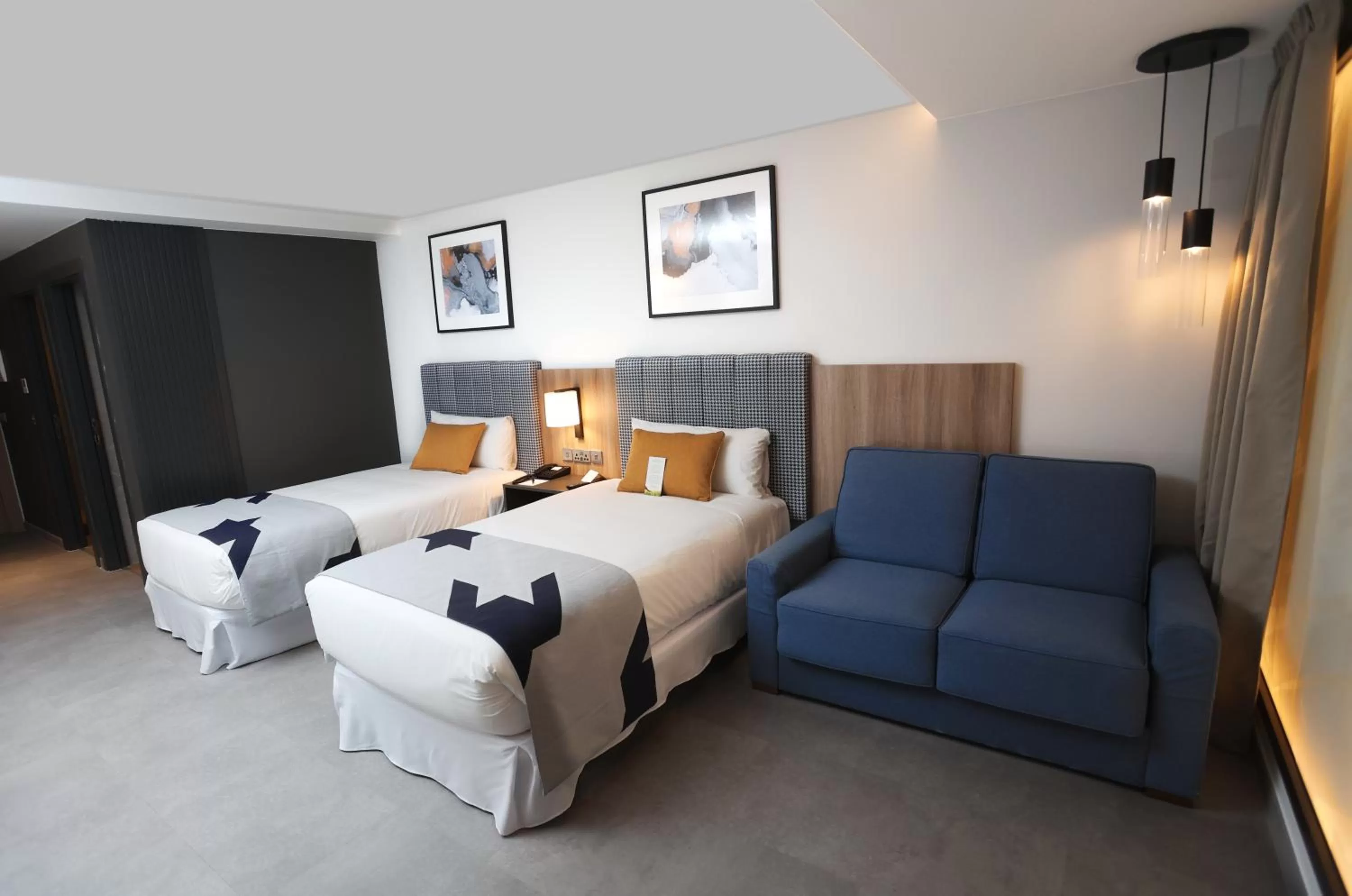 Bed in Riu Plaza London Victoria