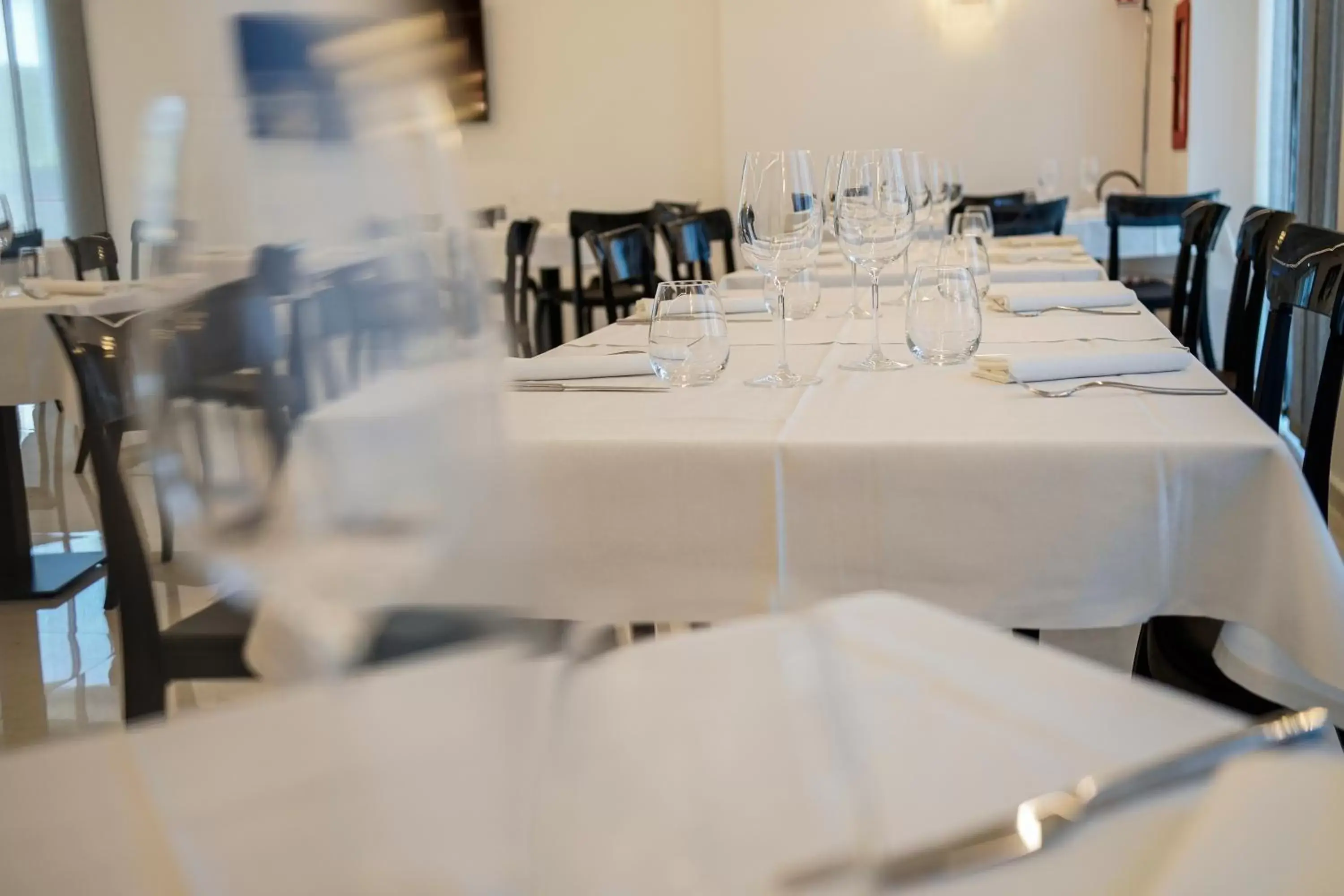 Restaurant/places to eat in PM Hotel Restaurant/places to eat in PM Hotel