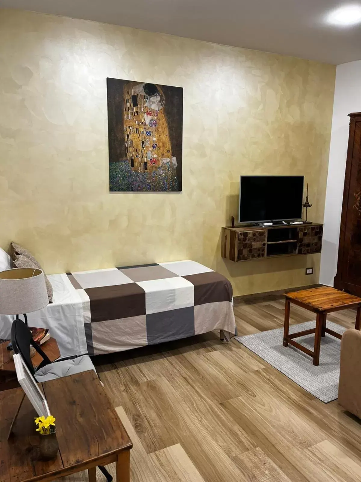 Communal lounge/ TV room, TV/Entertainment Center in B&B Sant'Agata Patrona