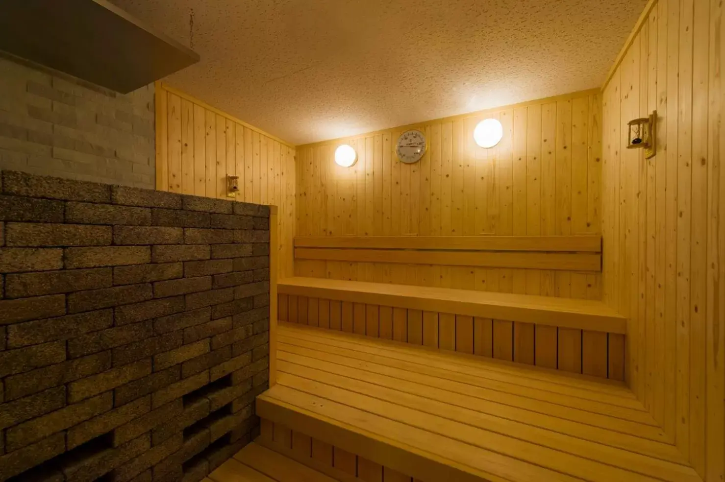 Sauna in Art Hotel Narita