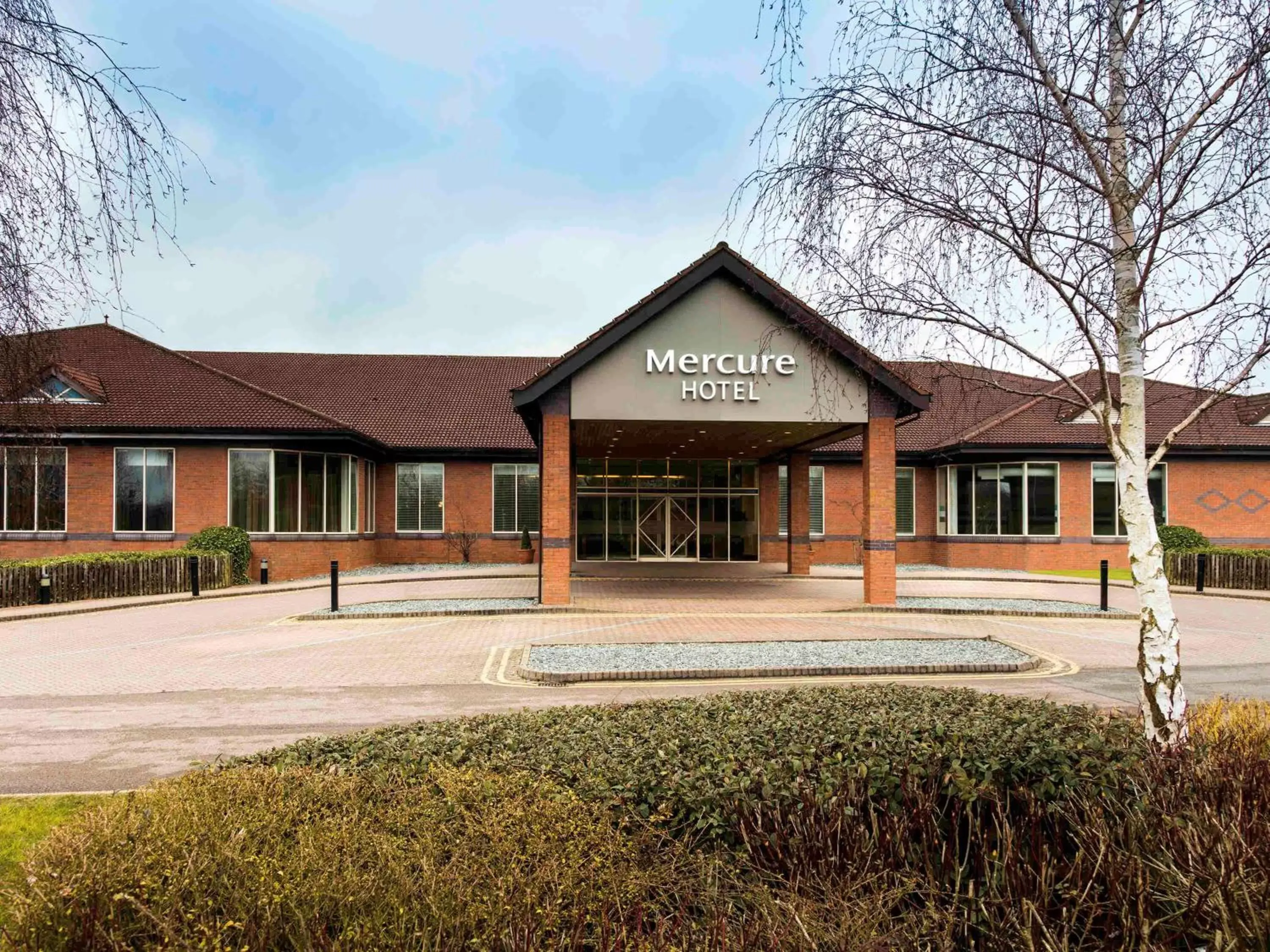 Property building in Mercure Daventry Court Hotel
