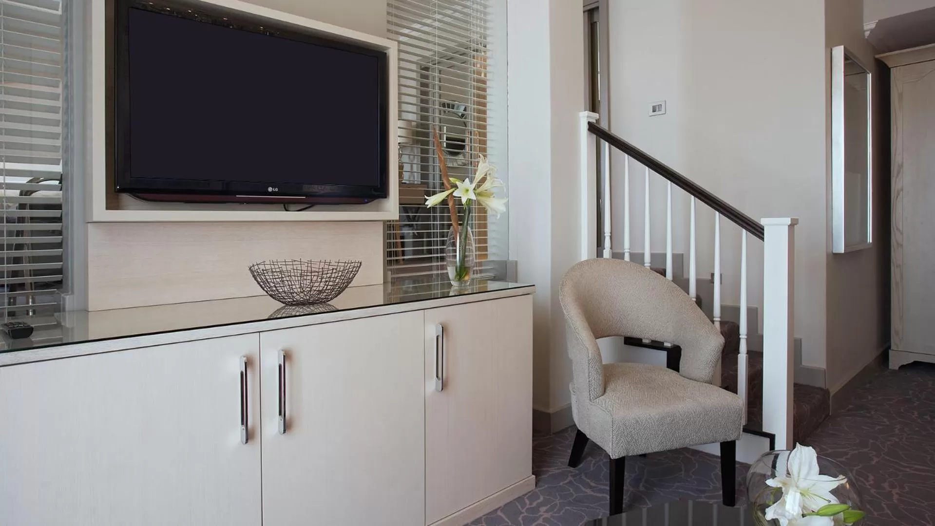 Queen Victoria Hotel by NEWMARK