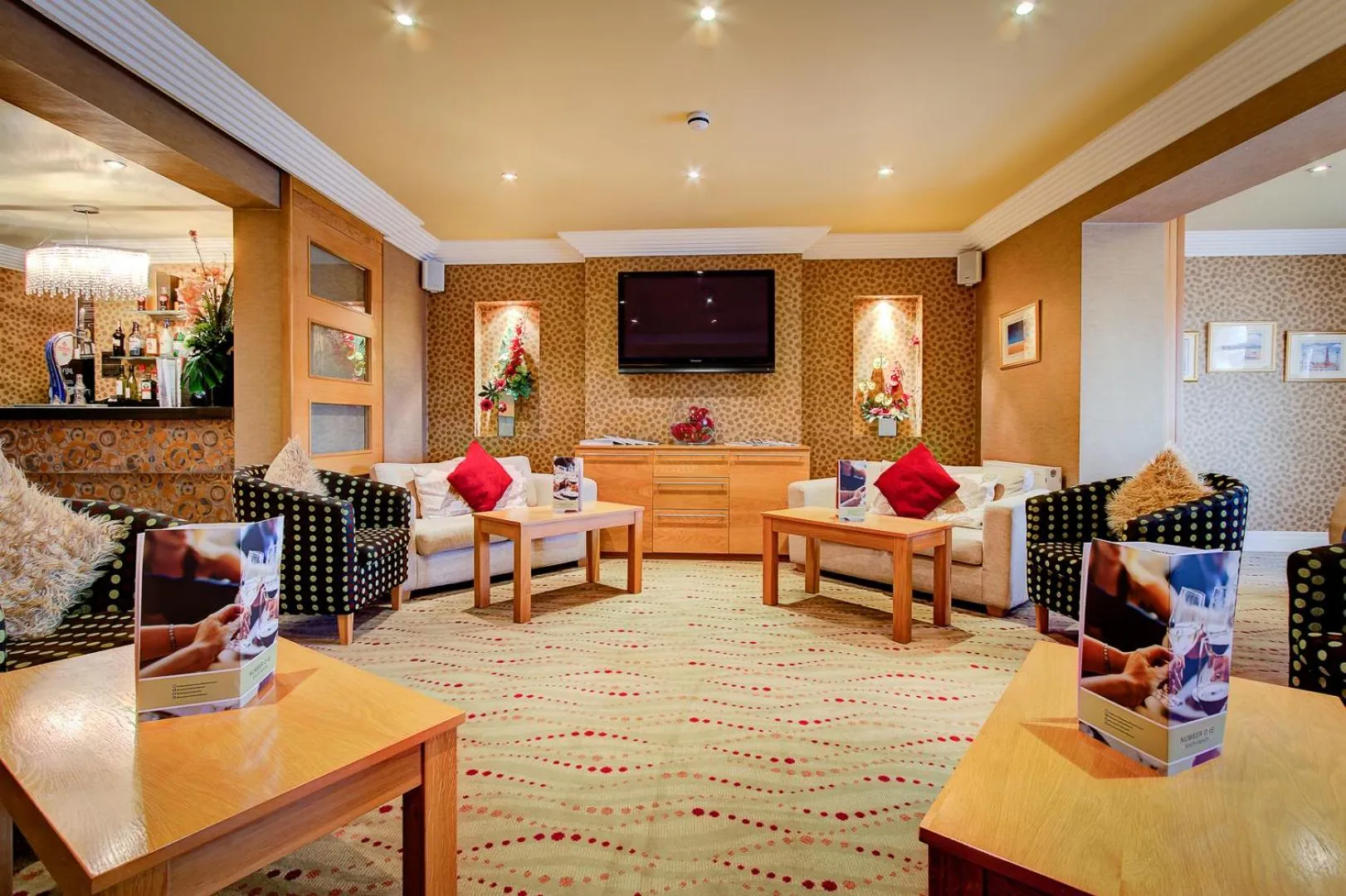 Communal lounge/ TV room in Number One South Beach