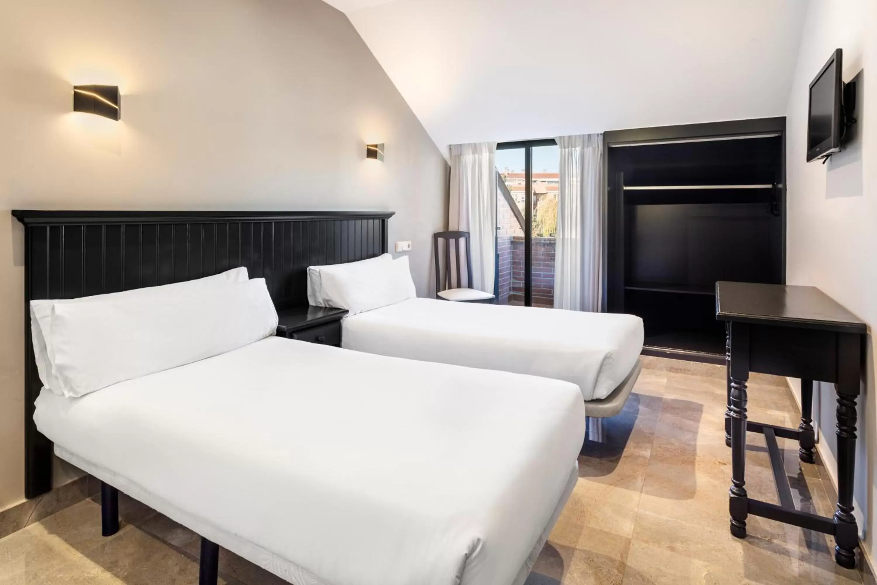 Bed in Hotel Victoria Valdemoro Inspired by B&B HOTELS