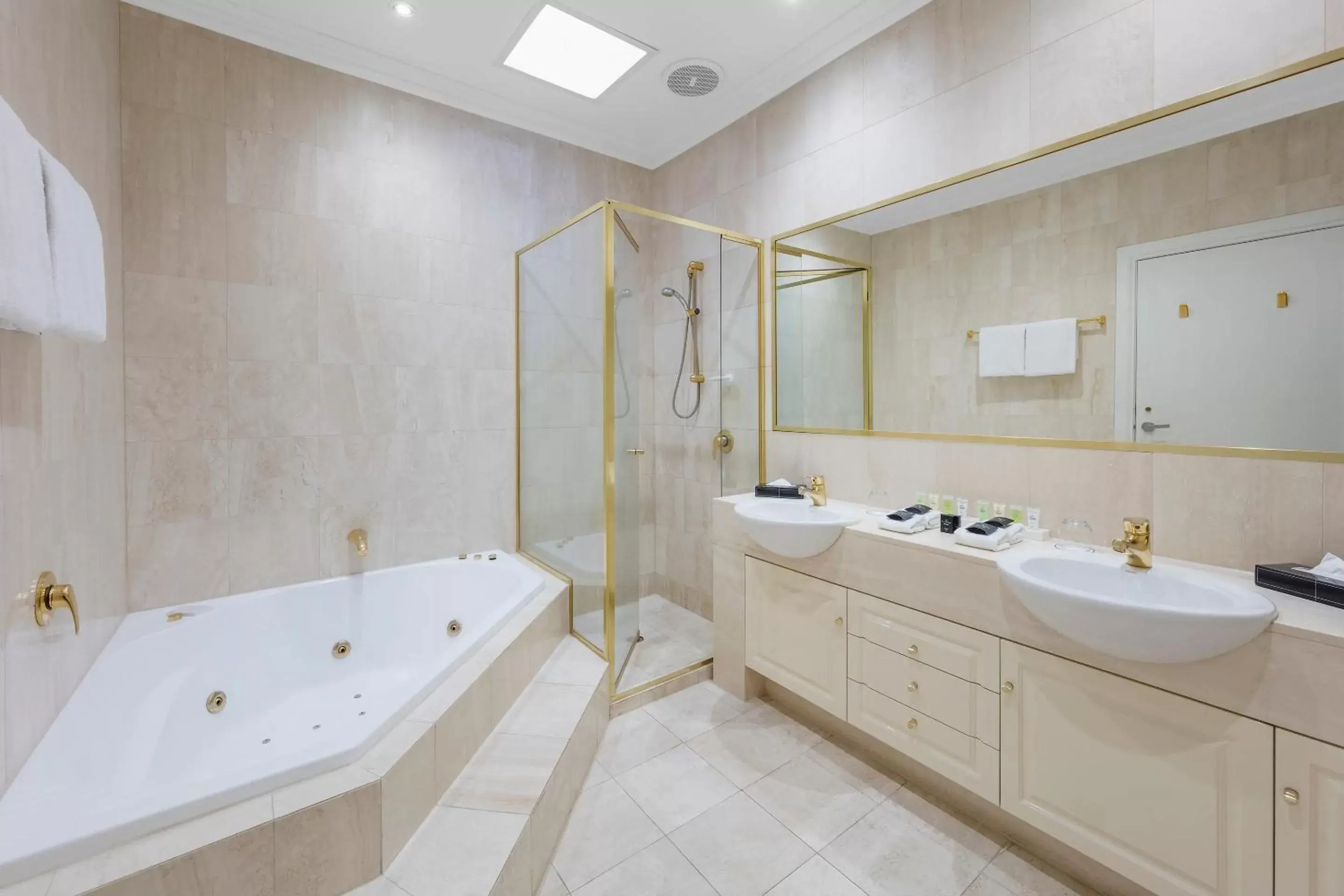 Bathroom in Kimberley Gardens Hotel, Serviced Apartments and Serviced Villas
