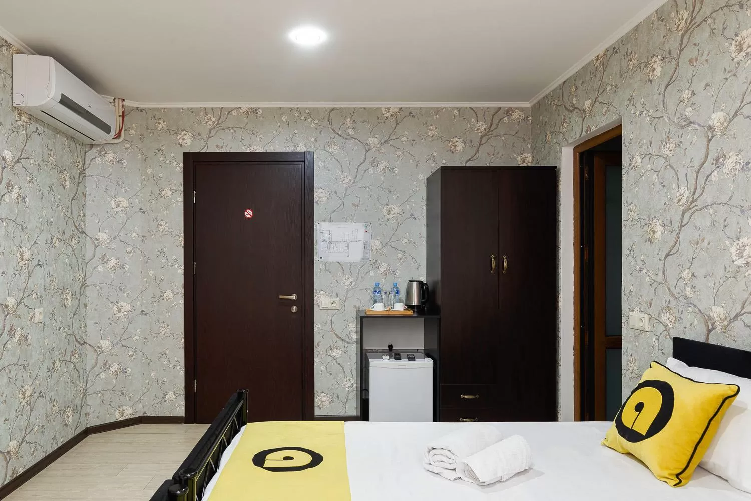 Photo of the whole room in Aura Plaza Hotel