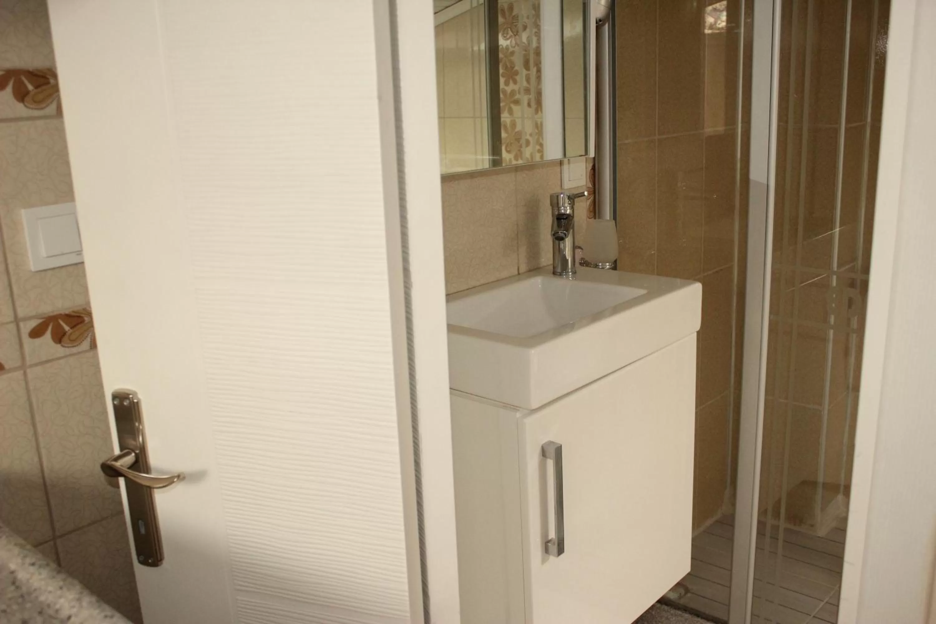 Bathroom in Ede Apart Otel