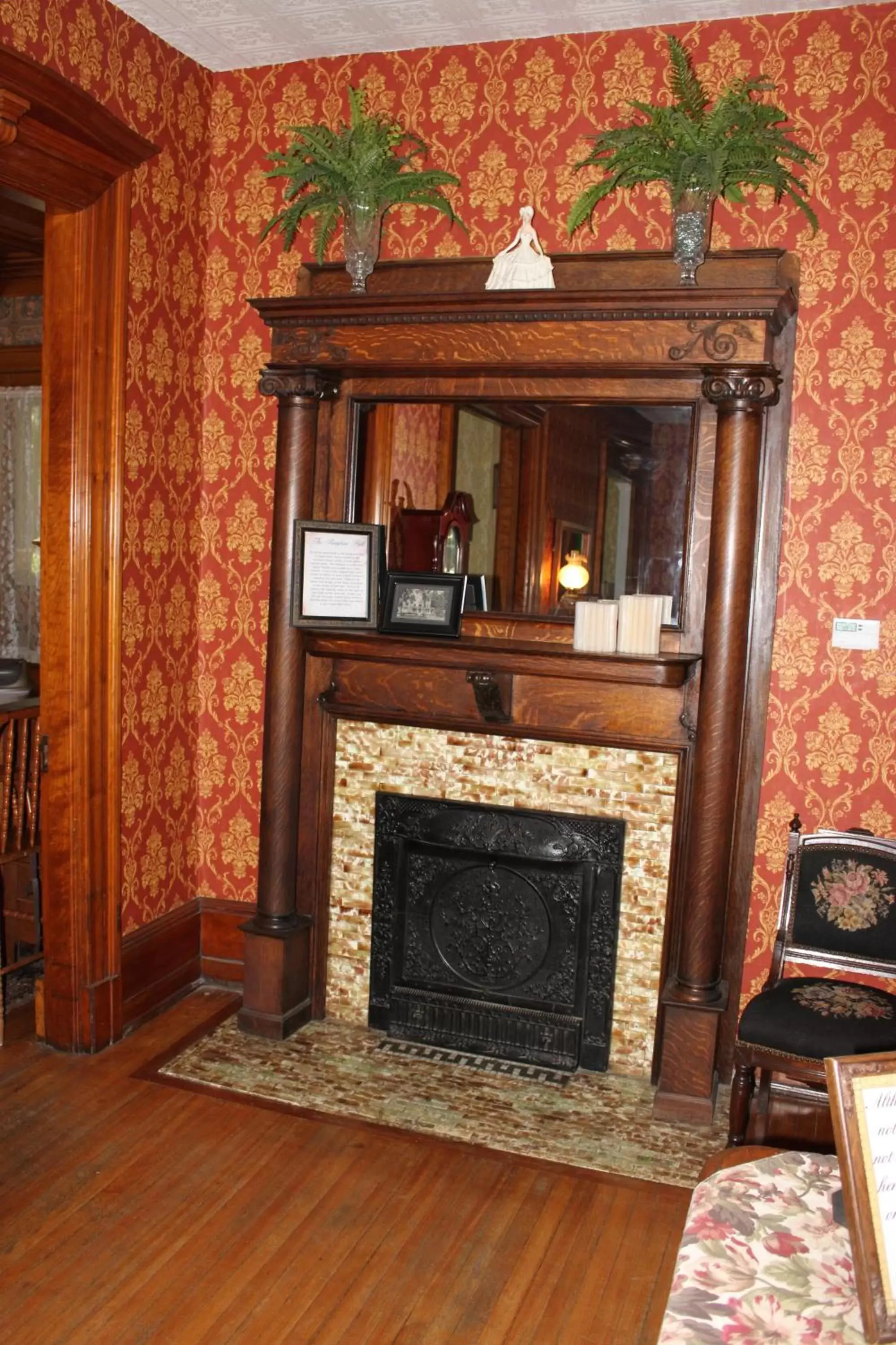 Lobby or reception in Victorian Charm Inn