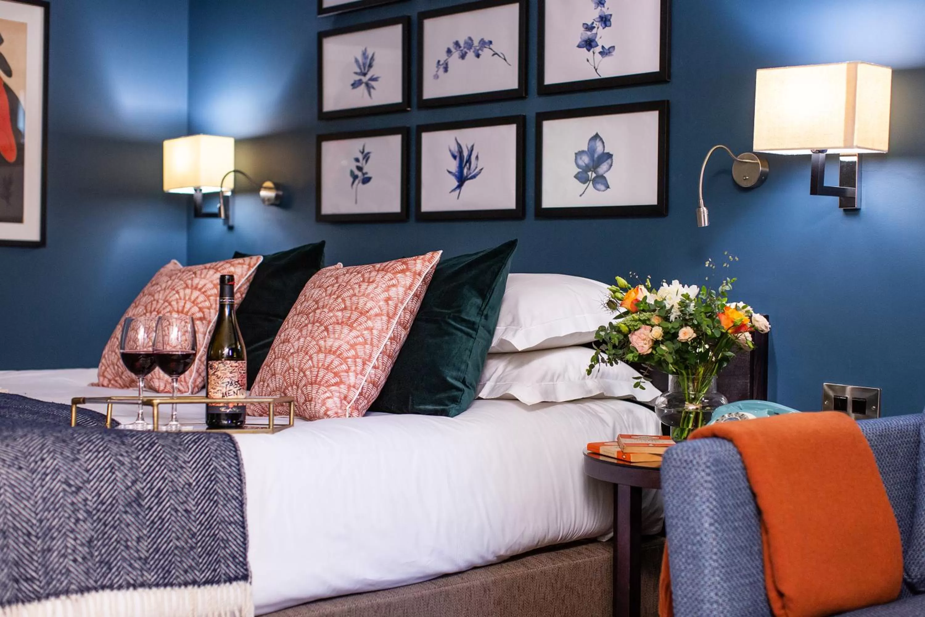 Bedroom, Bed in Hogarths