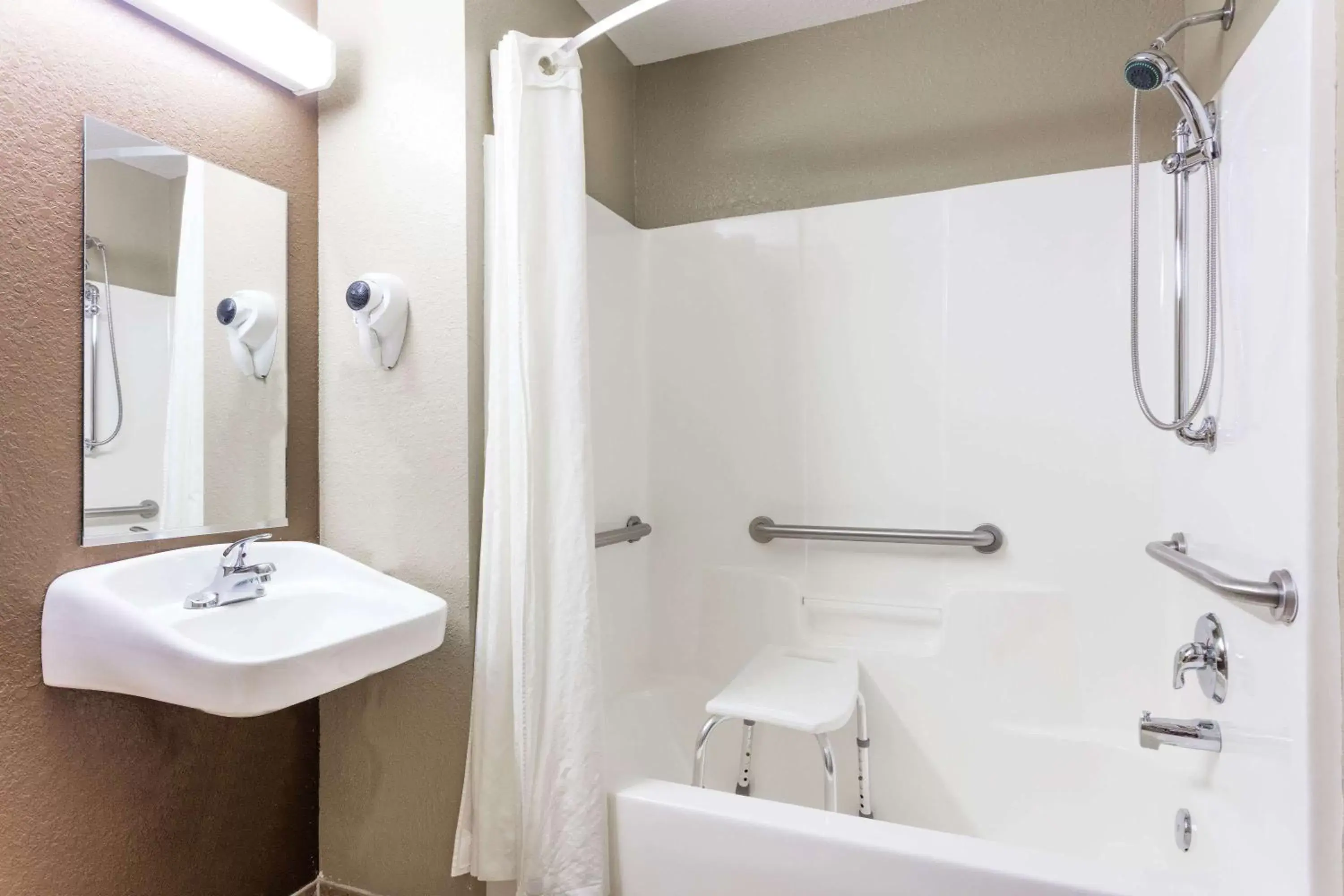 Bathroom in Microtel Inn & Suites by Wyndham Macon