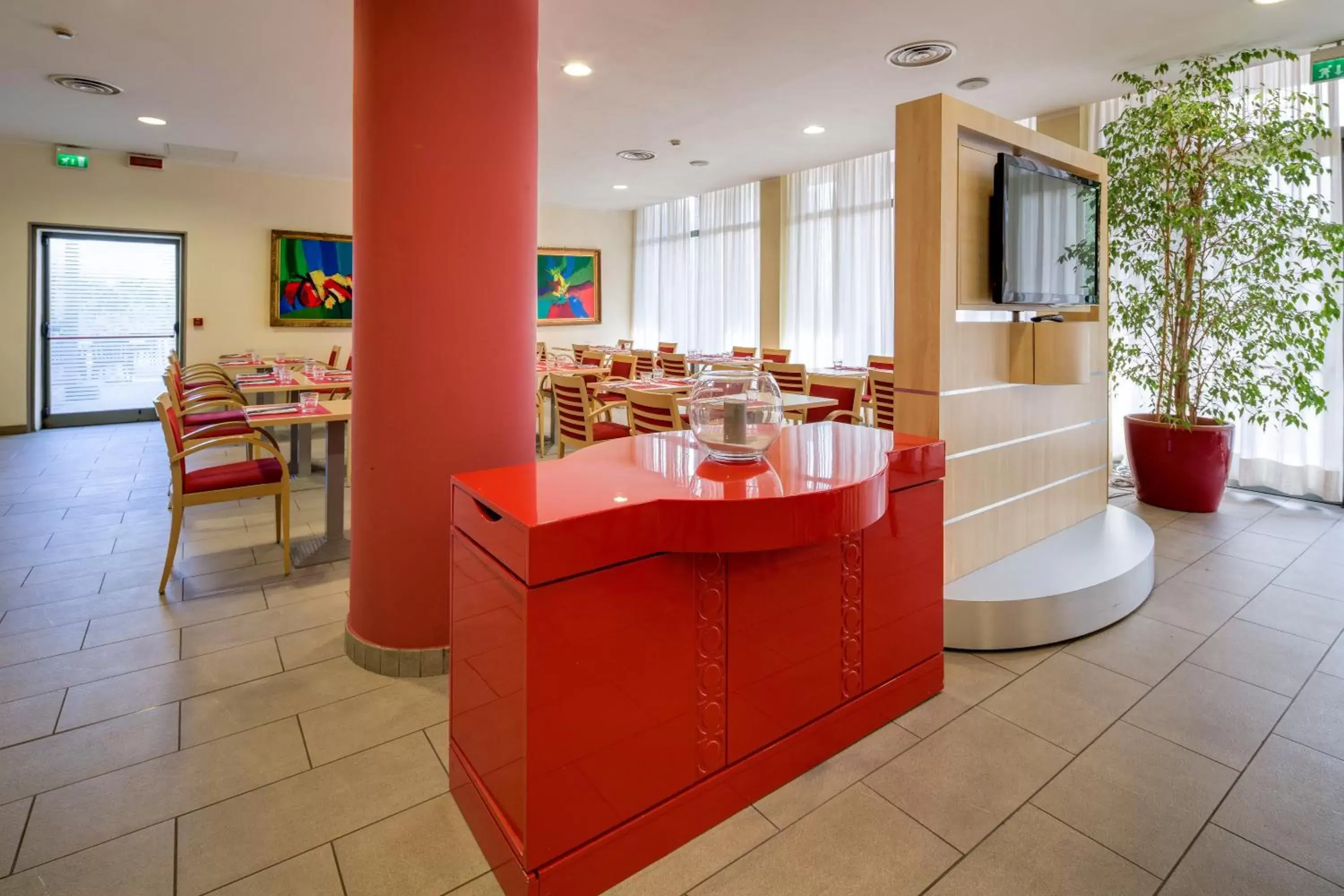 Restaurant/Places to Eat in Holiday Inn Express Parma, an IHG Hotel