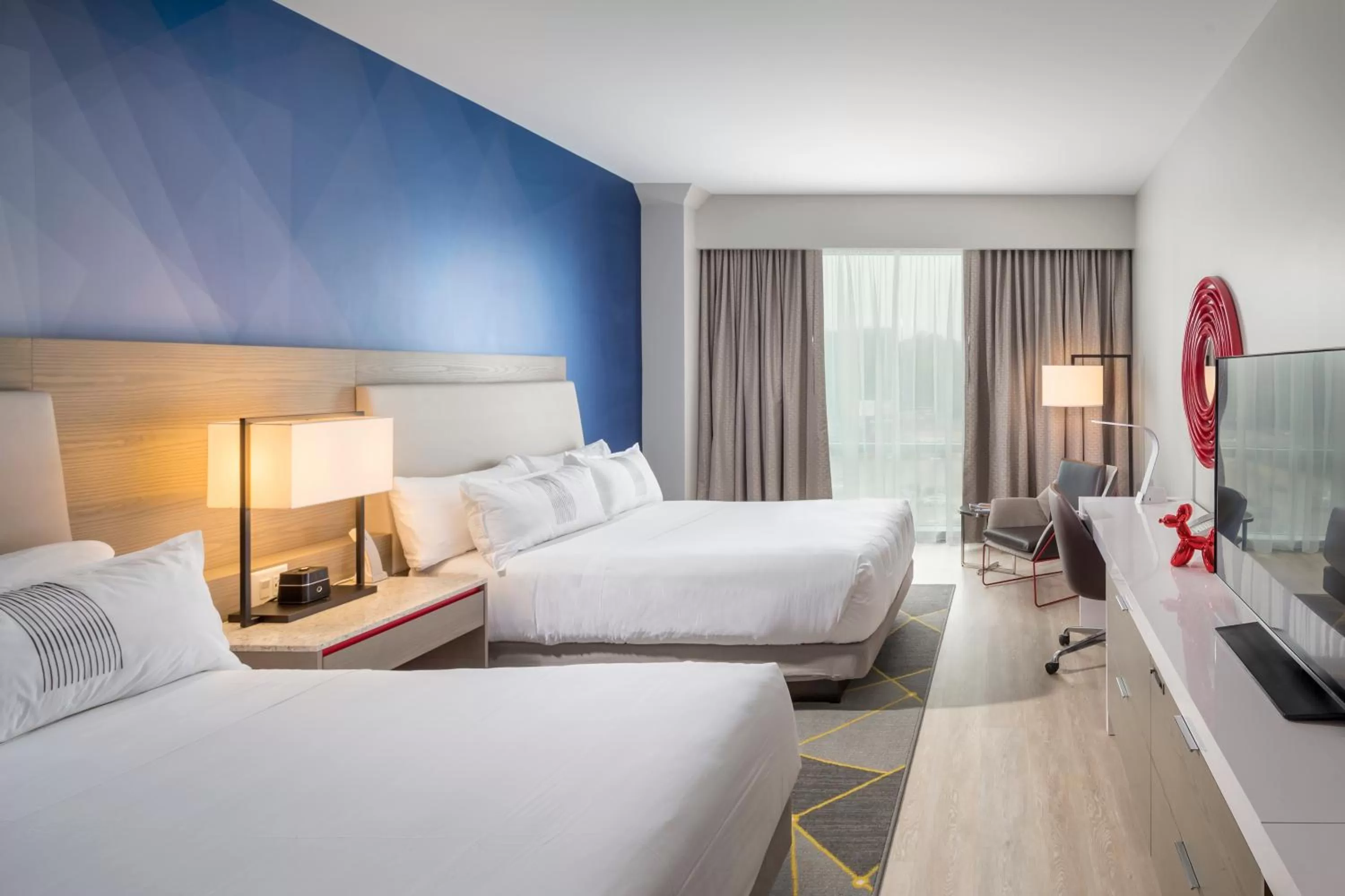 Bedroom, Bed in The Summit Hotel