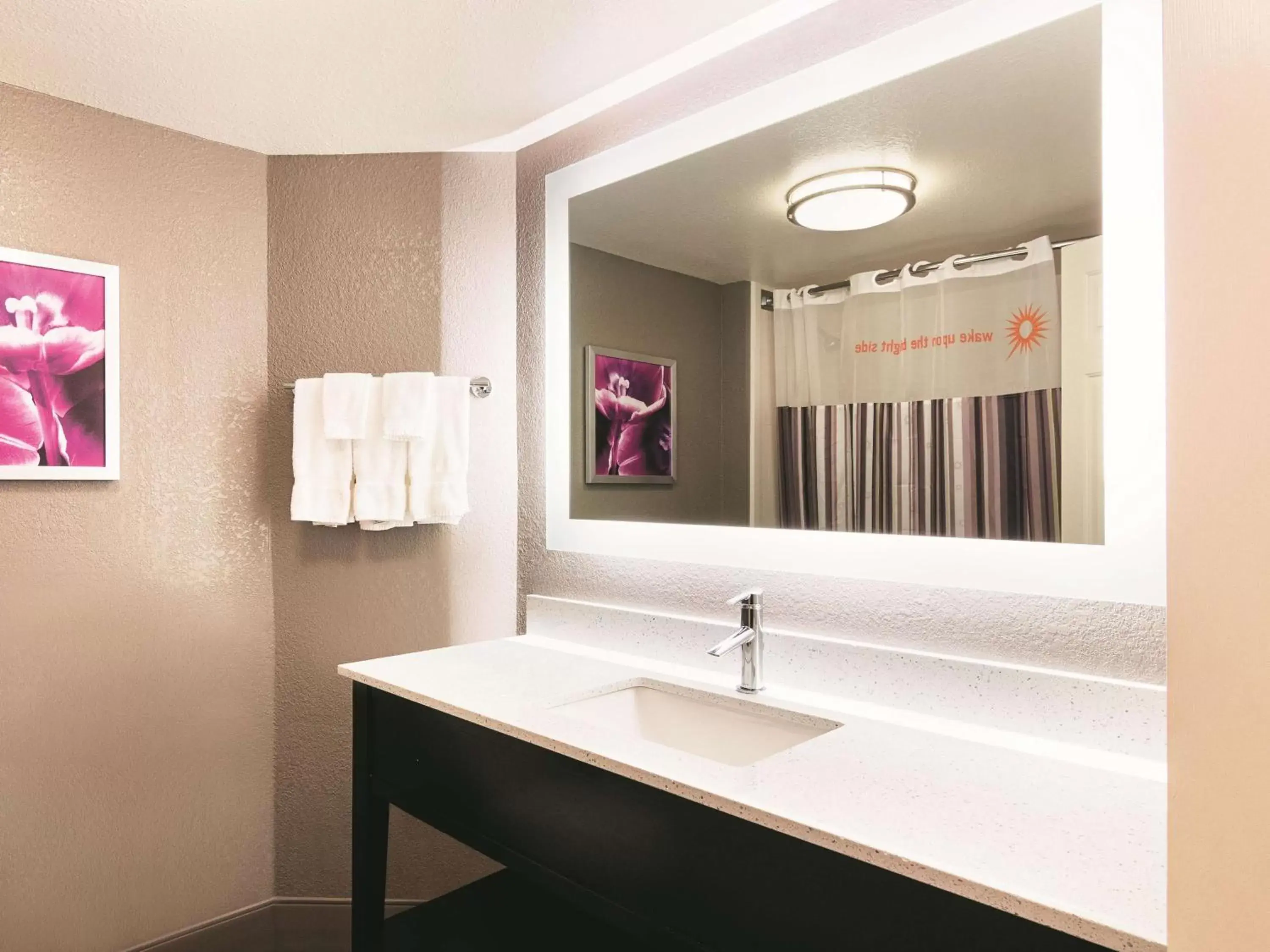 Photo of the whole room, Bathroom in La Quinta by Wyndham Atlanta Conyers
