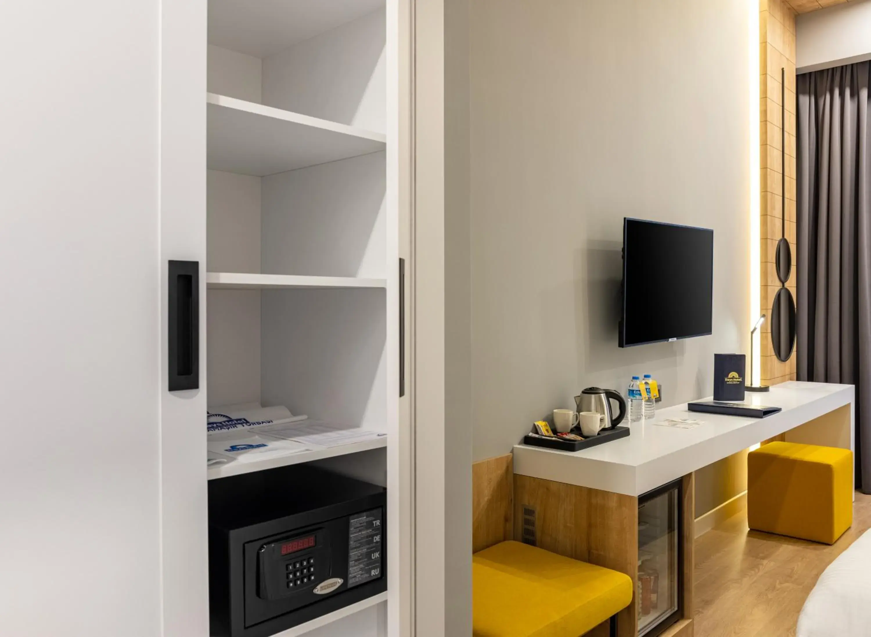 TV and multimedia, TV/Entertainment Center in Days Hotel by Wyndham Istanbul Esenyurt