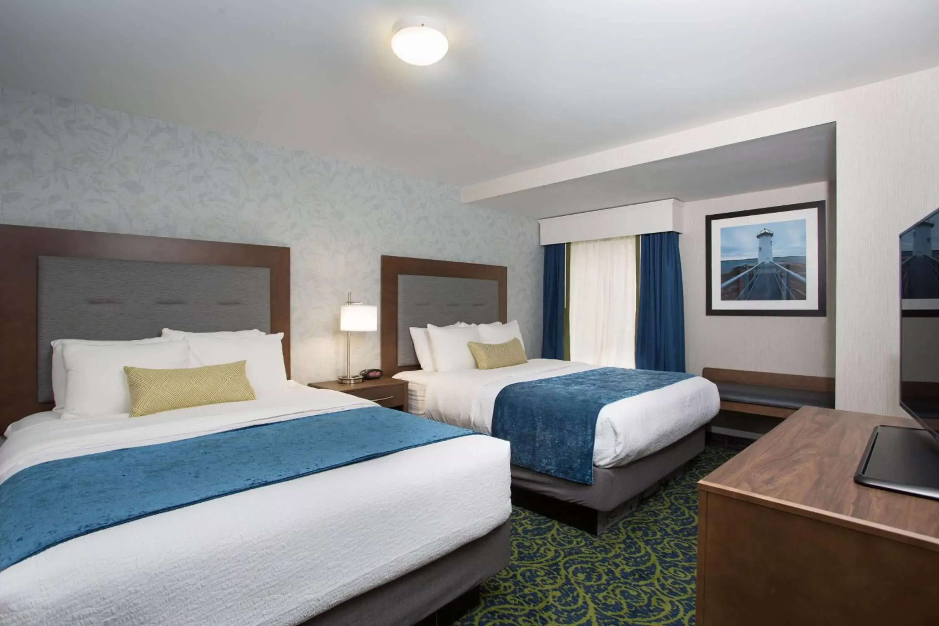 Photo of the whole room, Bed in Best Western Plus Portsmouth Hotel & Suites