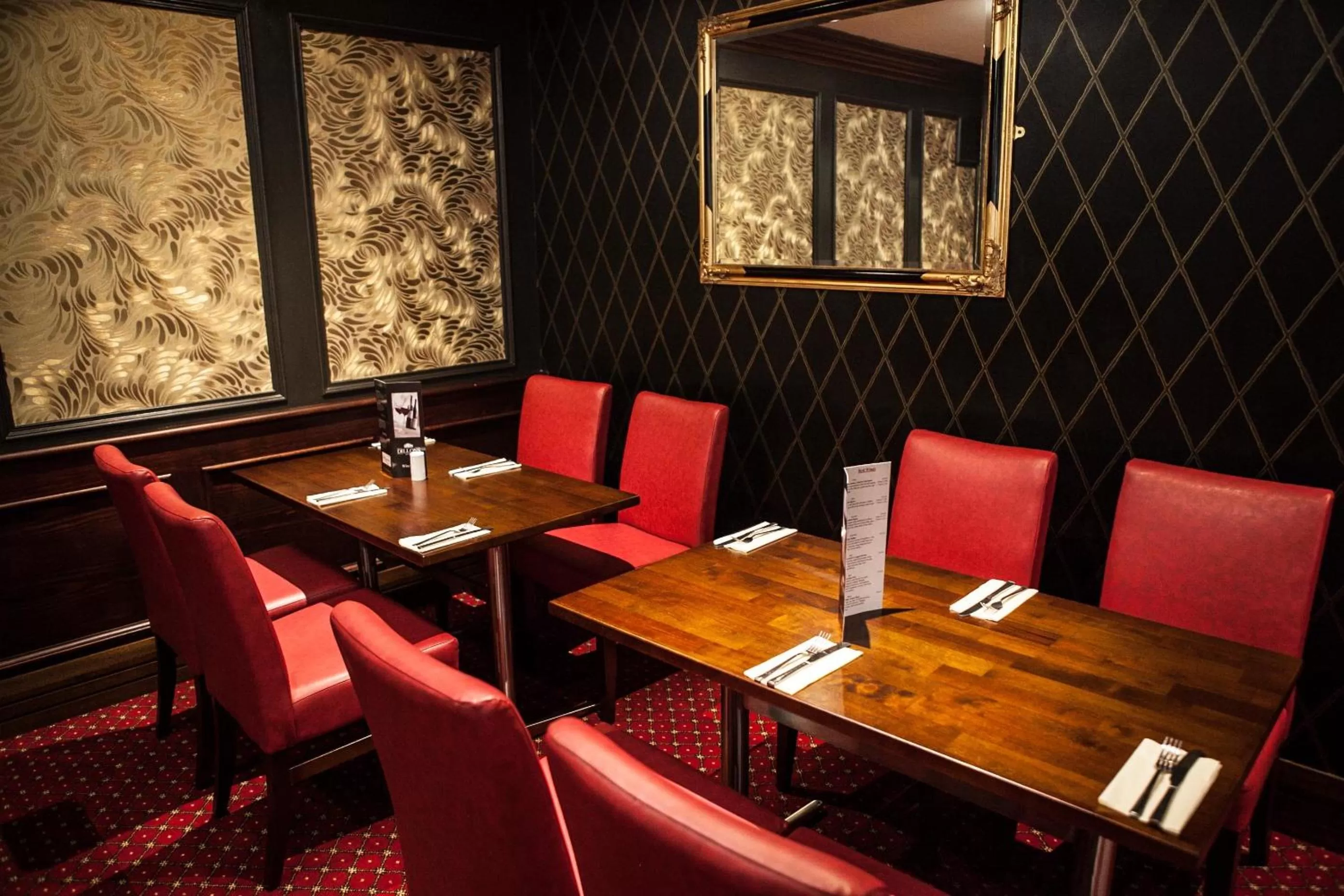 Restaurant/places to eat in Dillon’s Hotel