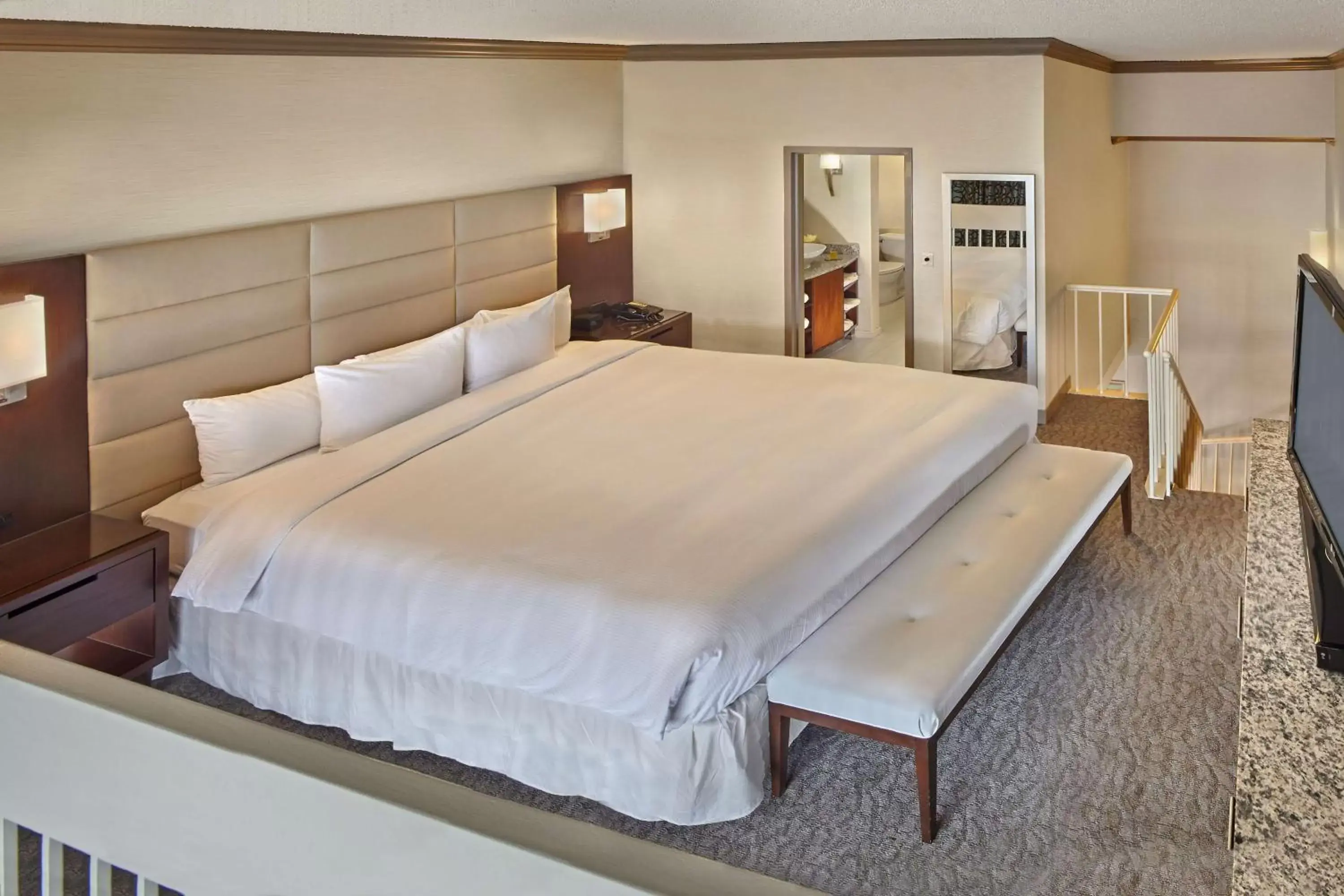 Bed in DoubleTree by Hilton Little Rock