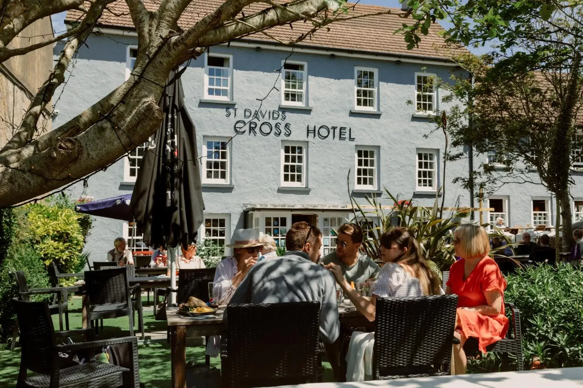 Property Building in St. Davids Cross Hotel