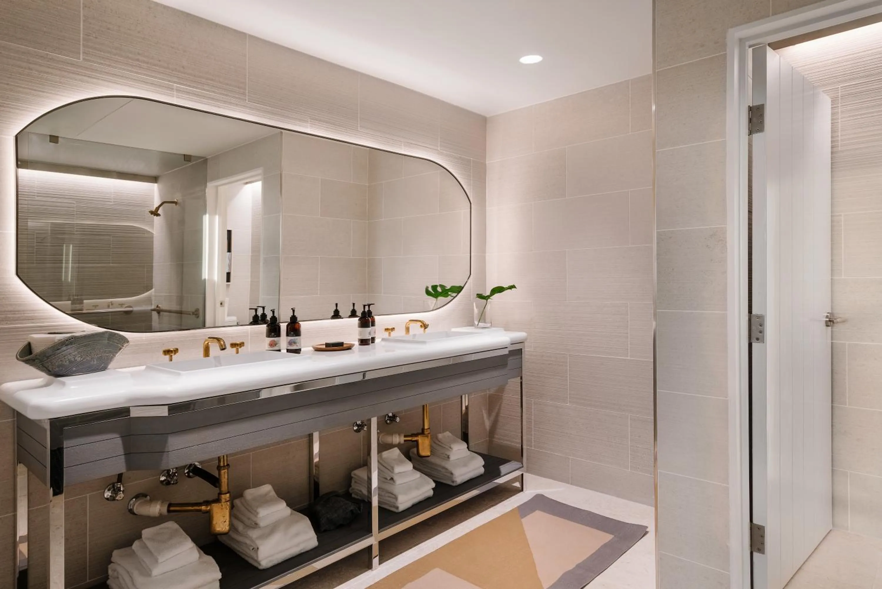 Shower in The LINE Austin