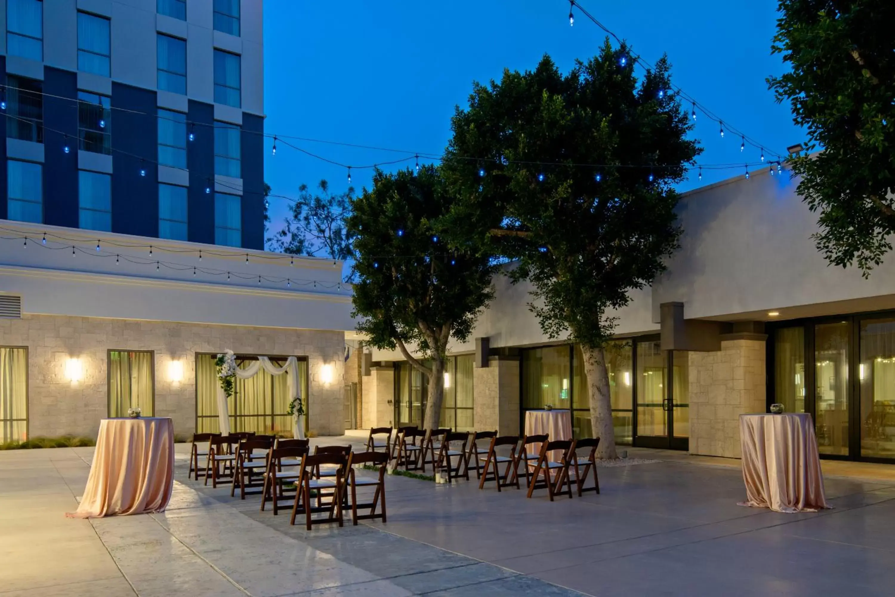 Banquet/Function facilities in Holiday Inn Long Beach - Airport, an IHG Hotel