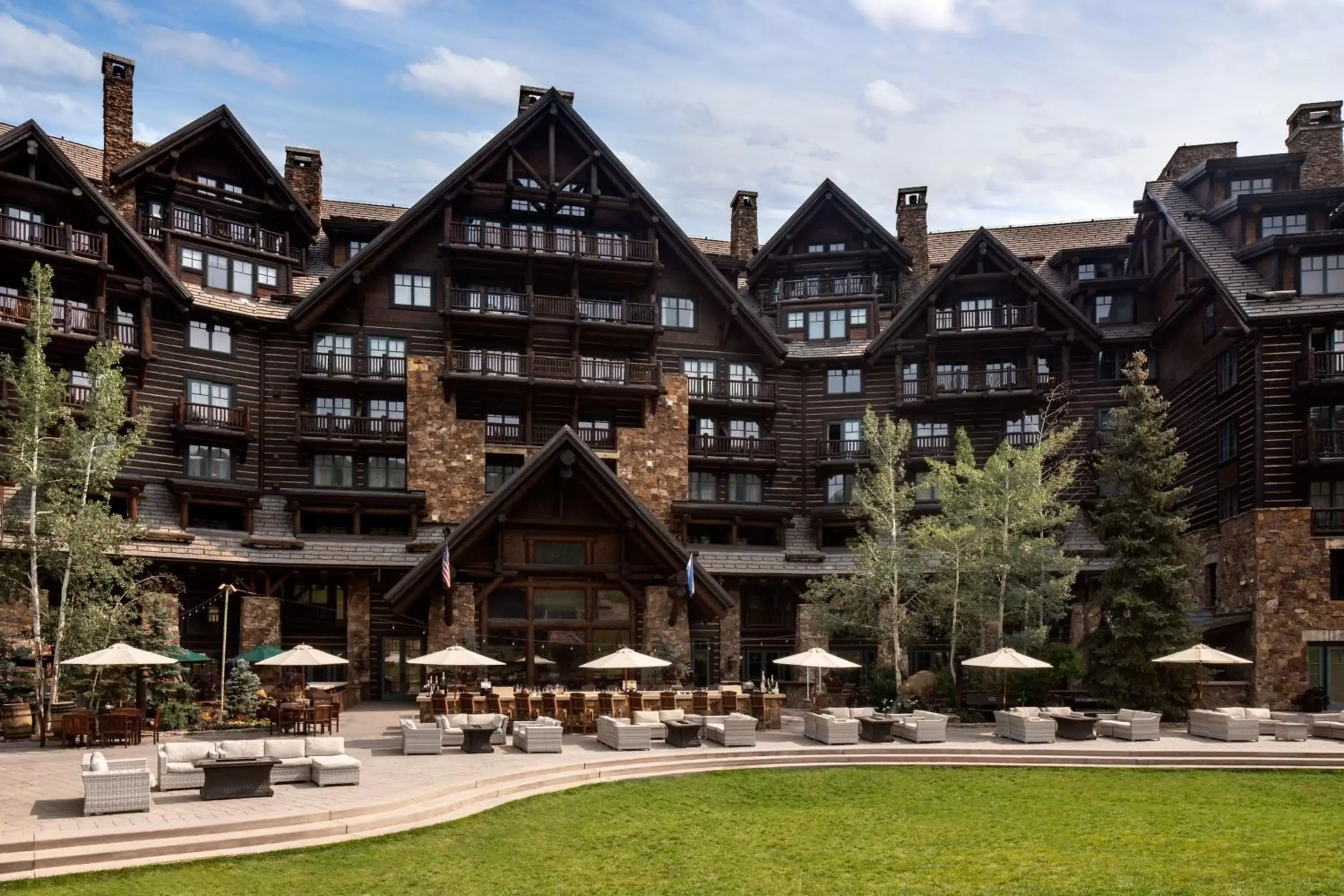 Restaurant/places to eat, Property Building in The Ritz-Carlton, Bachelor Gulch