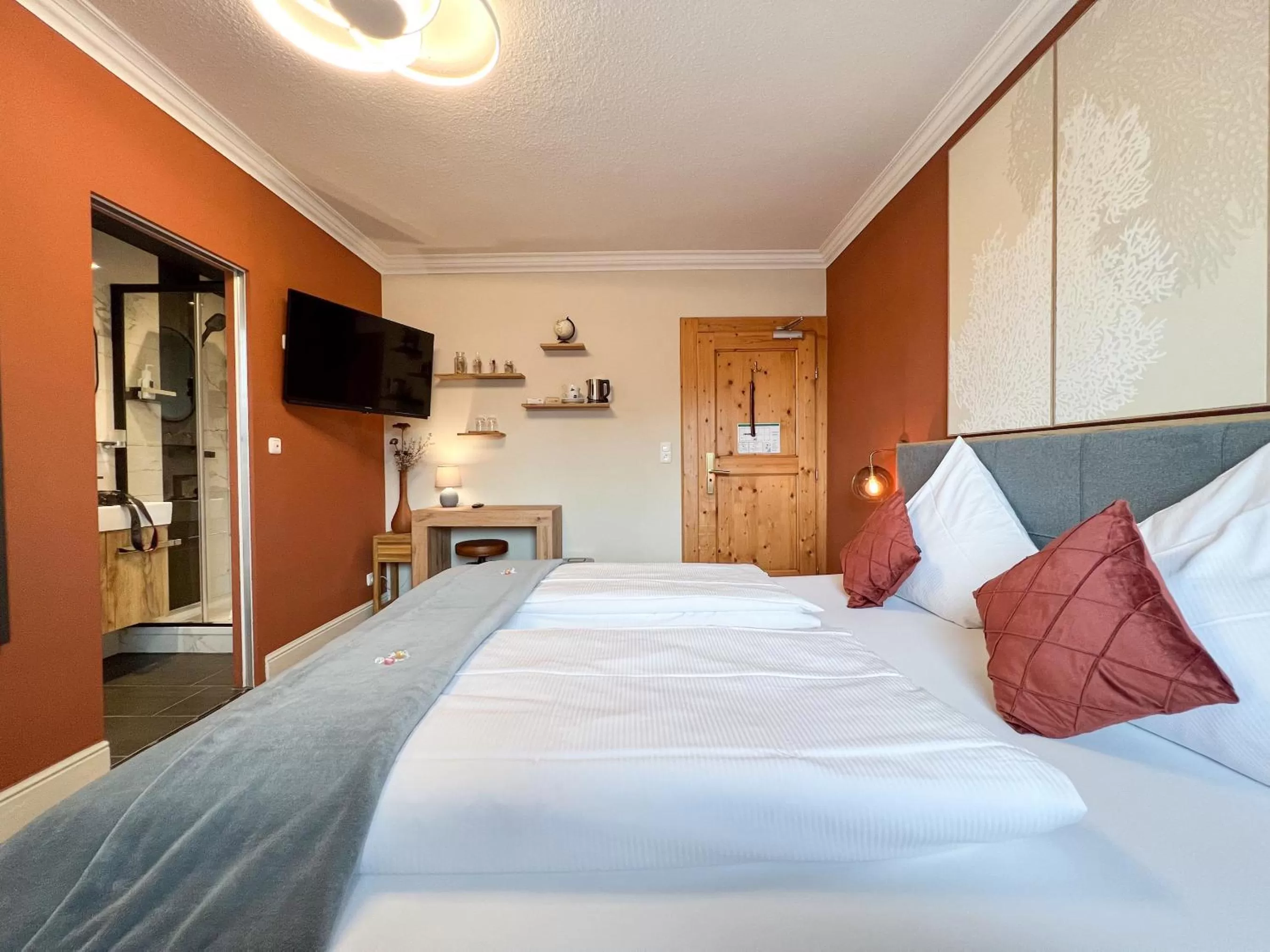 Photo of the whole room, Bed in Hotel Schlossblick Chiemsee