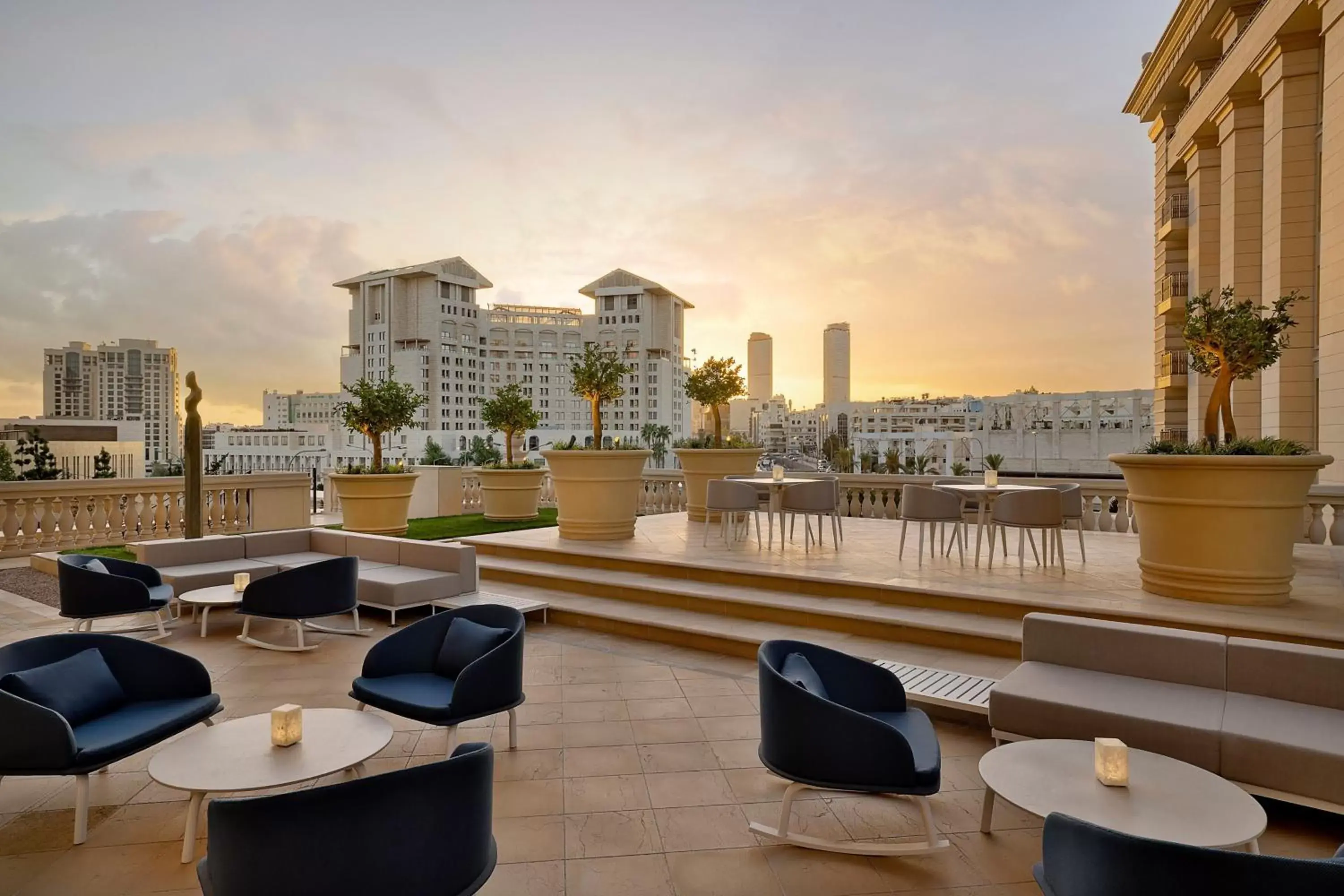 Lounge or bar in The Ritz-Carlton, Amman