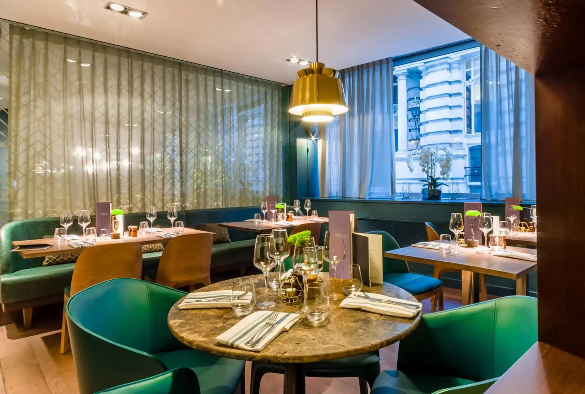 Restaurant/Places to Eat in Clayton Hotel London Wall
