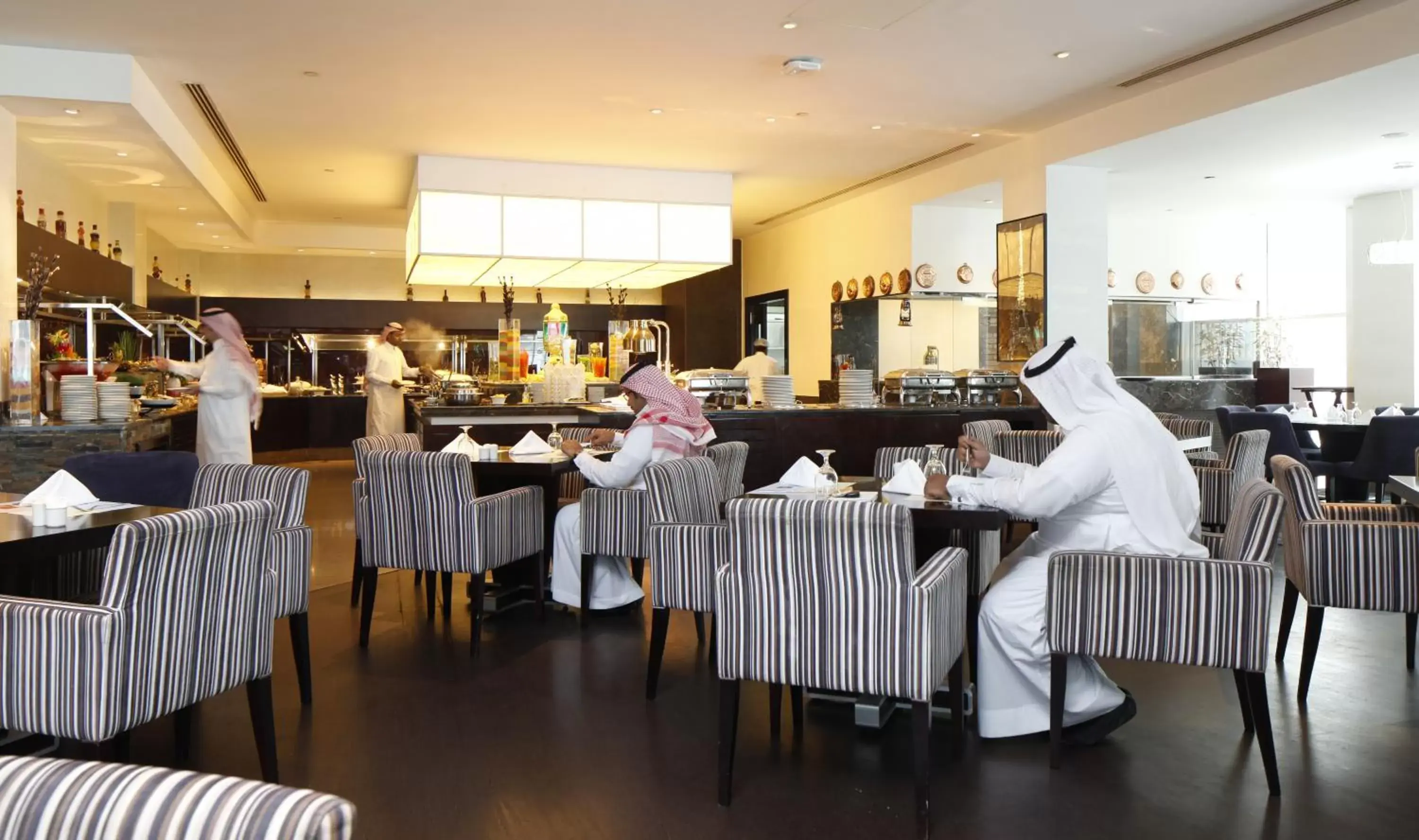 Restaurant/Places to Eat in Novotel Dammam Business Park