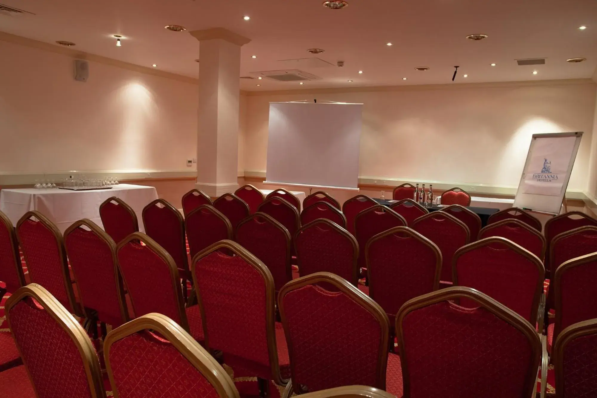 Business facilities in Adelphi Hotel